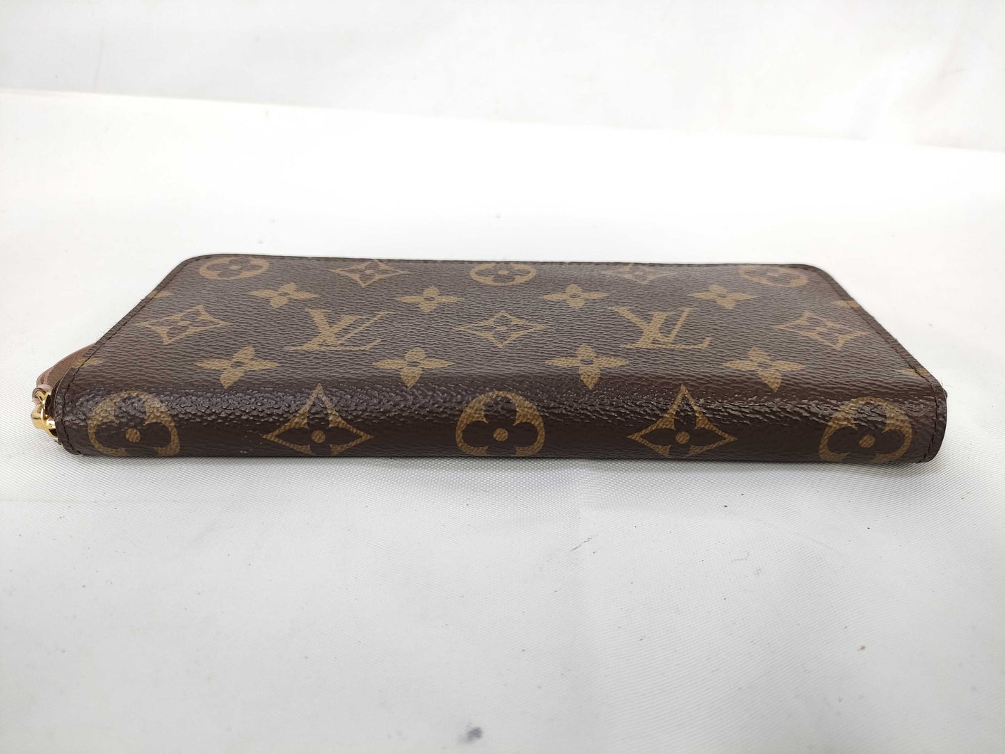 LOUIS VUITTON Monogram Zippy Wallet