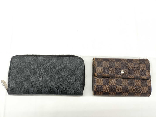 LOUIS VUITTON Damier Zippy Wallet