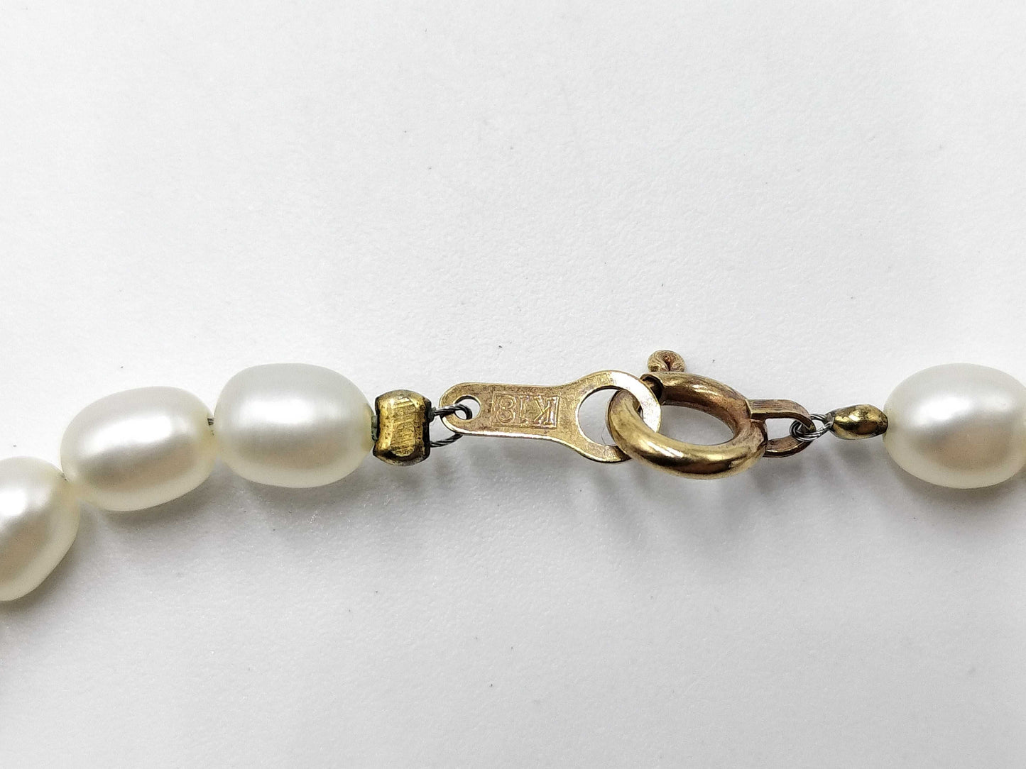 Semi-round pearl necklace, diameter approximately 3.7-3.9mm, 18K gold, 9.1g