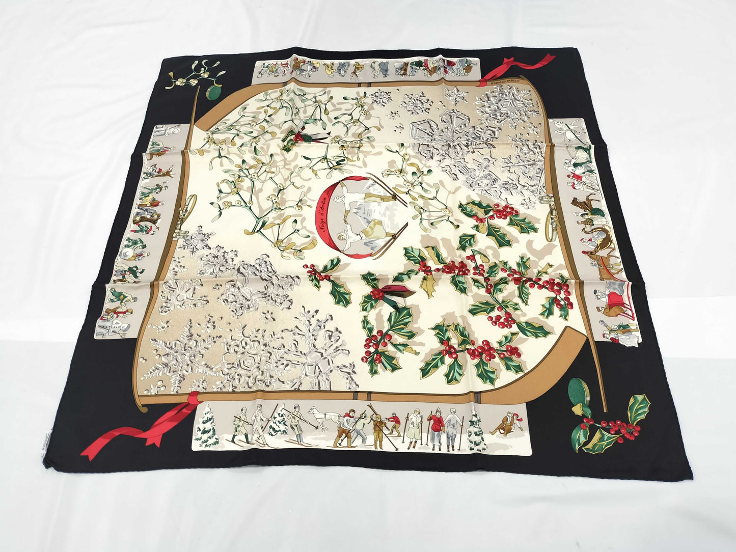 HERMES Carré 90 Neige d'Antan Last Year's Snow Scarf