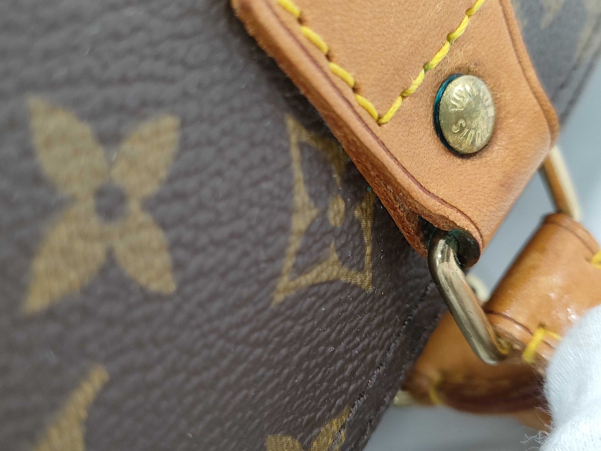 LOUIS VUITTON Monogram Speedy 40 Boston Bag