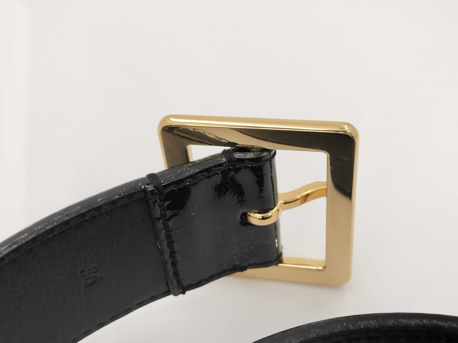 LOUIS VUITTON Enameled Leather Belt