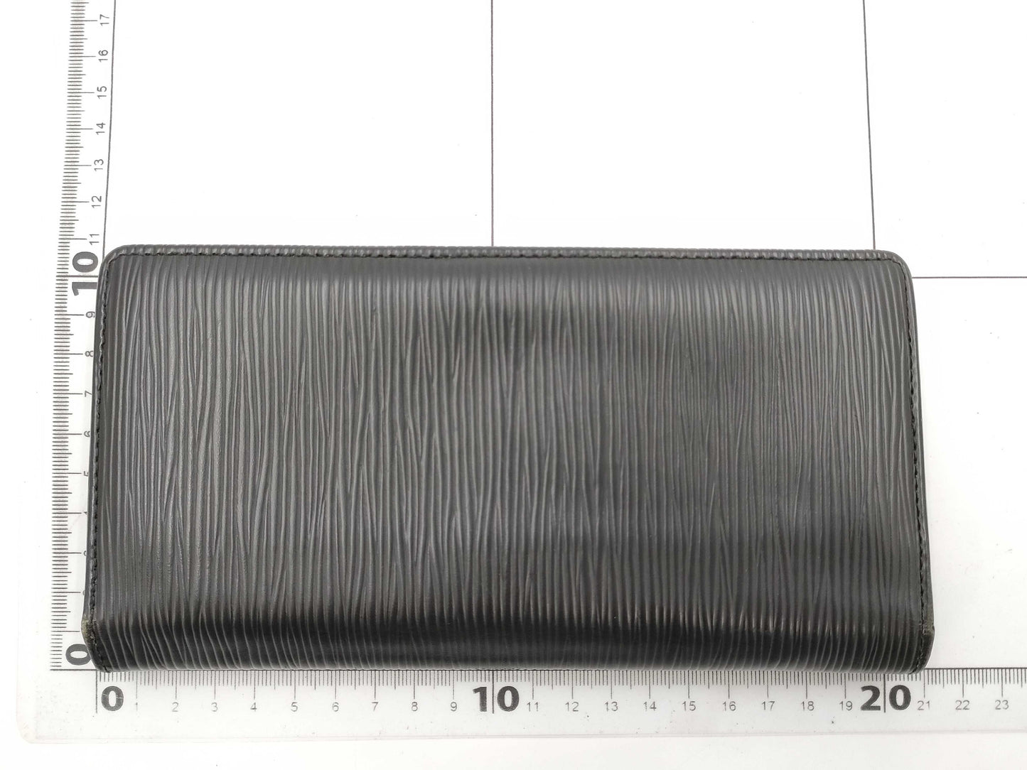 LOUIS VUITTON Epi Portefeuille Plaza Long Wallet Wallet