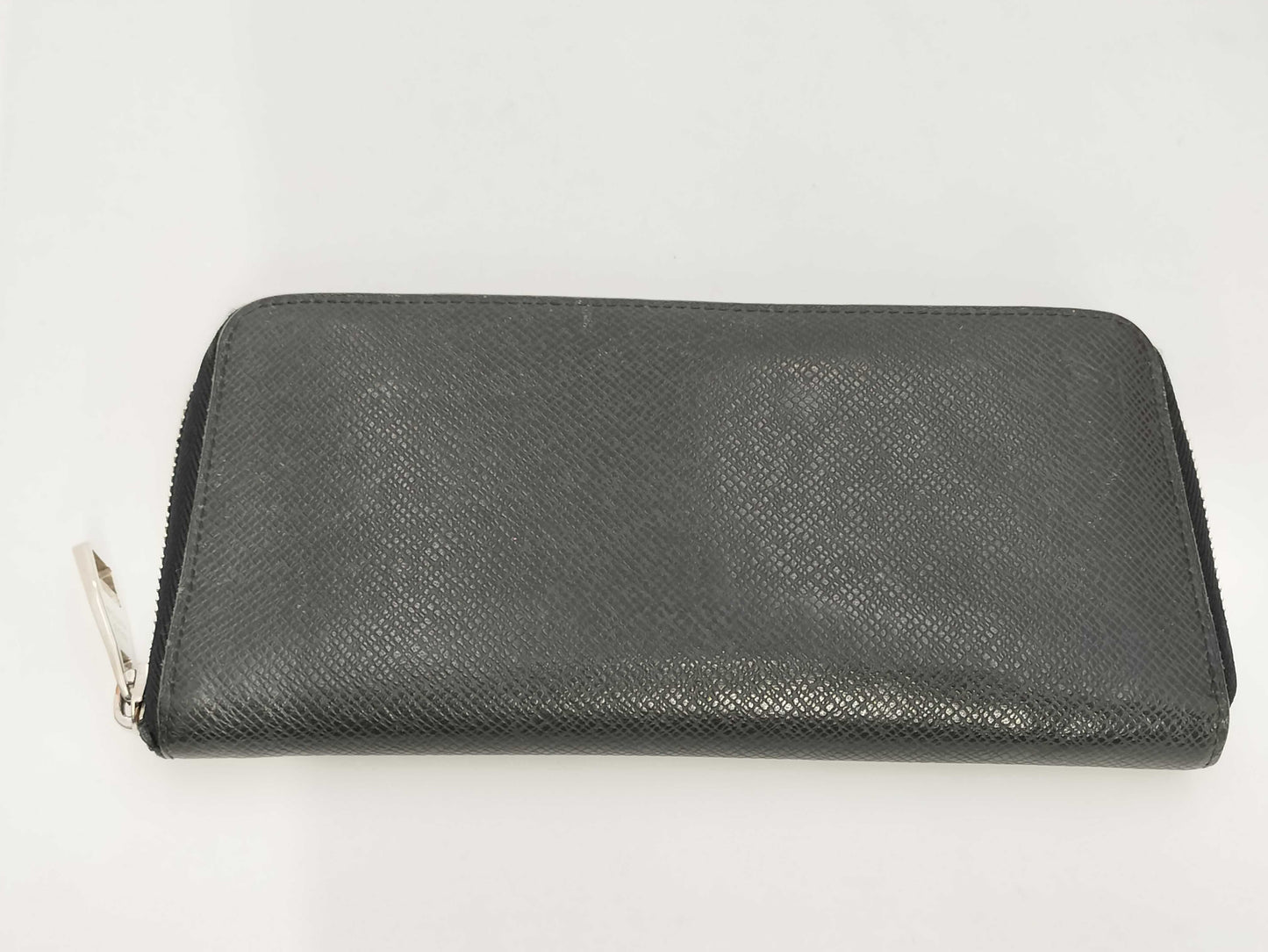 LOUIS VUITTON Taiga Zippy Wallet Vertical Wallet