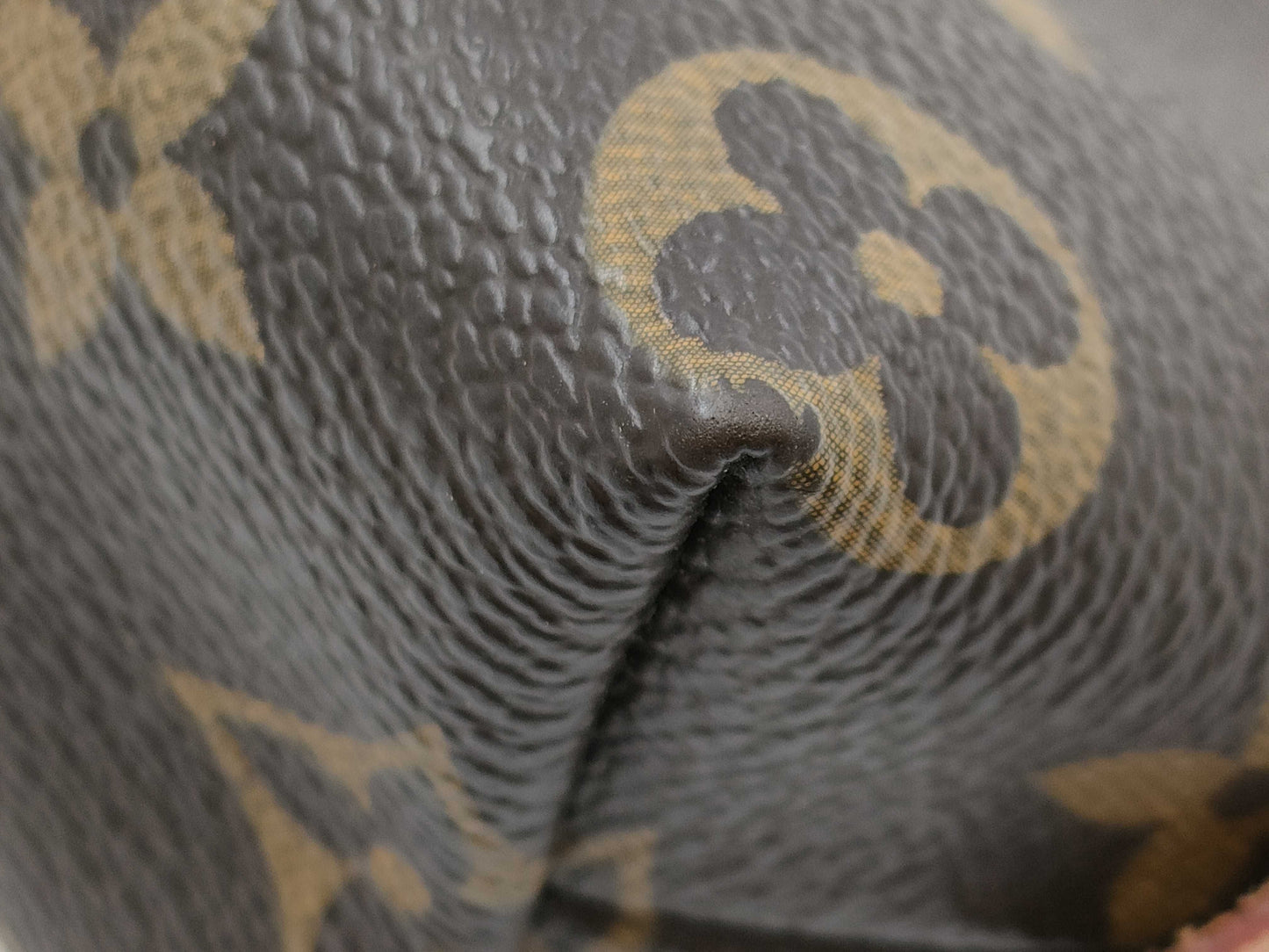 LOUIS VUITTON Monogram Pochette Cosmetic Pouch