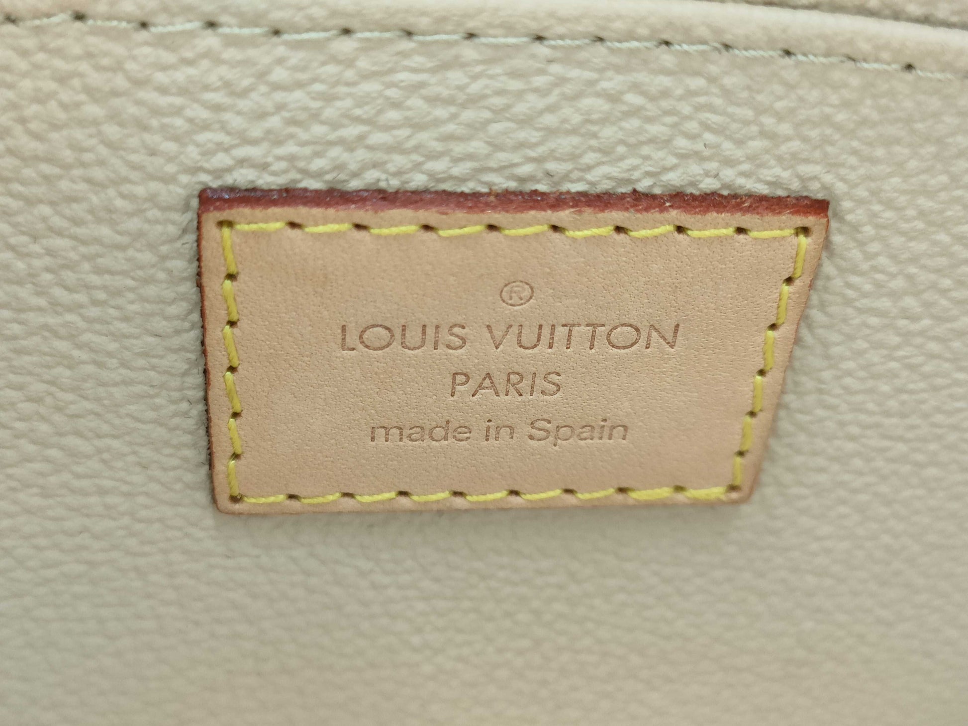 LOUIS VUITTON Monogram Pochette Cosmetic Pouch