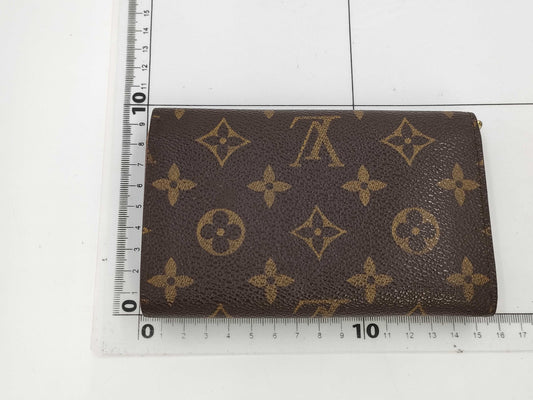 LOUIS VUITTON Monogram Folding Wallet