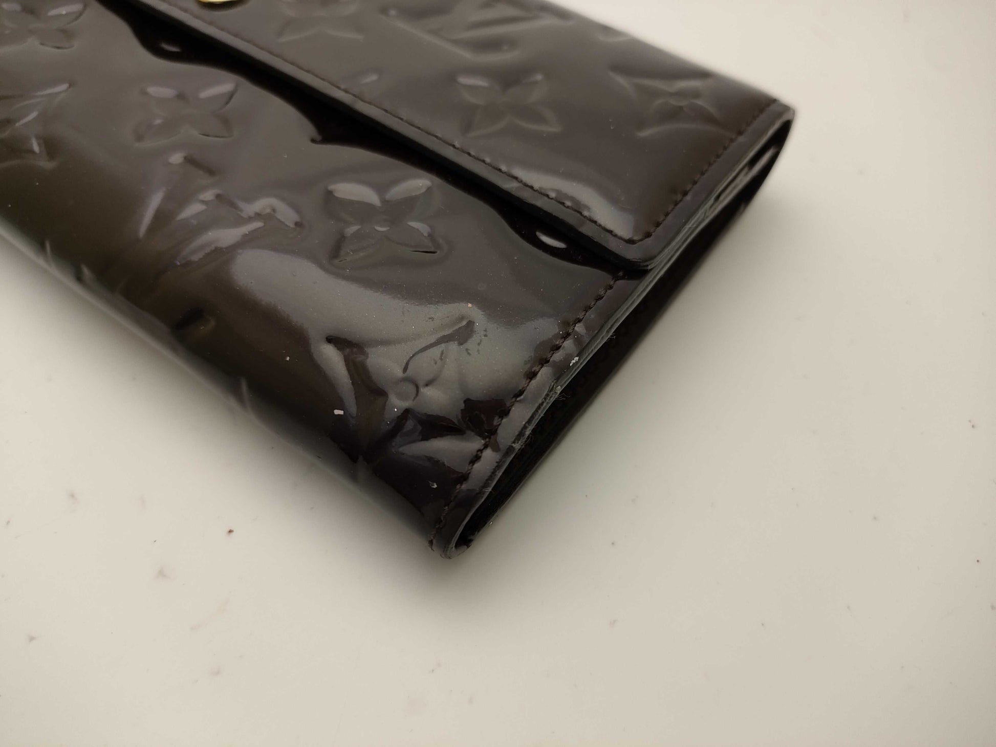 LOUIS VUITTON Vernis Zippy Wallet with Initials