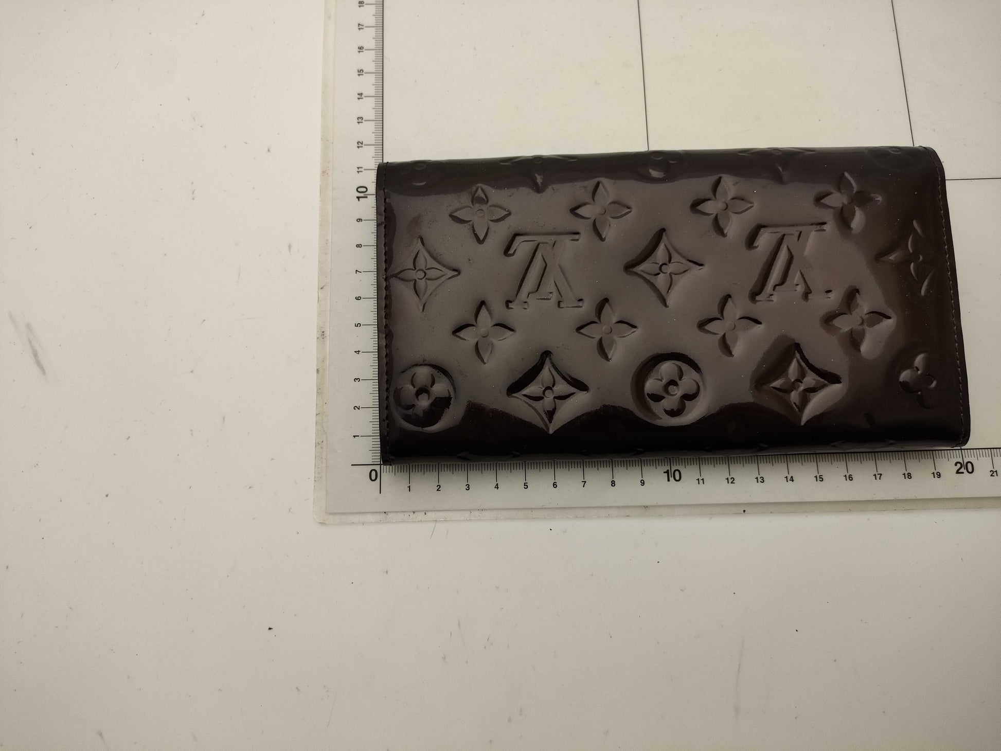 LOUIS VUITTON Vernis Zippy Wallet with Initials