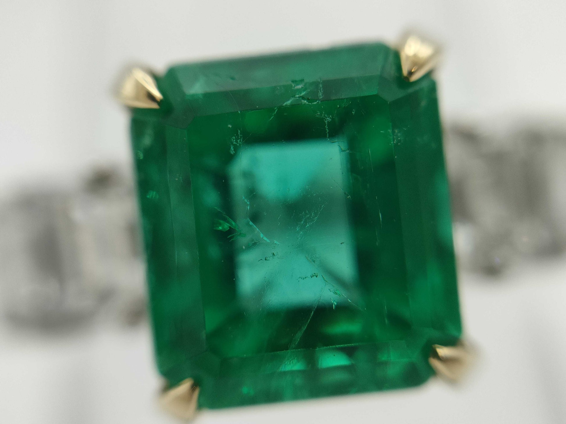 E1.97ct D0.78ct Pt900/K18 5.7g Ring