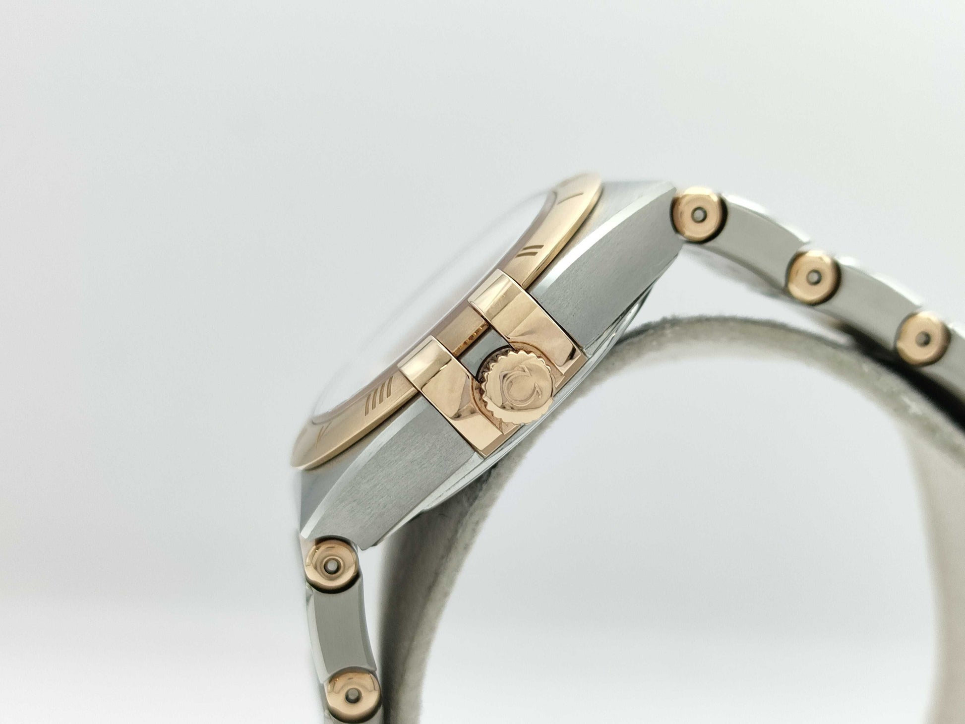 OMEGA Constellation 131.20.25.60.05.001 93009523 Quartz Shell Dial Women's Watch