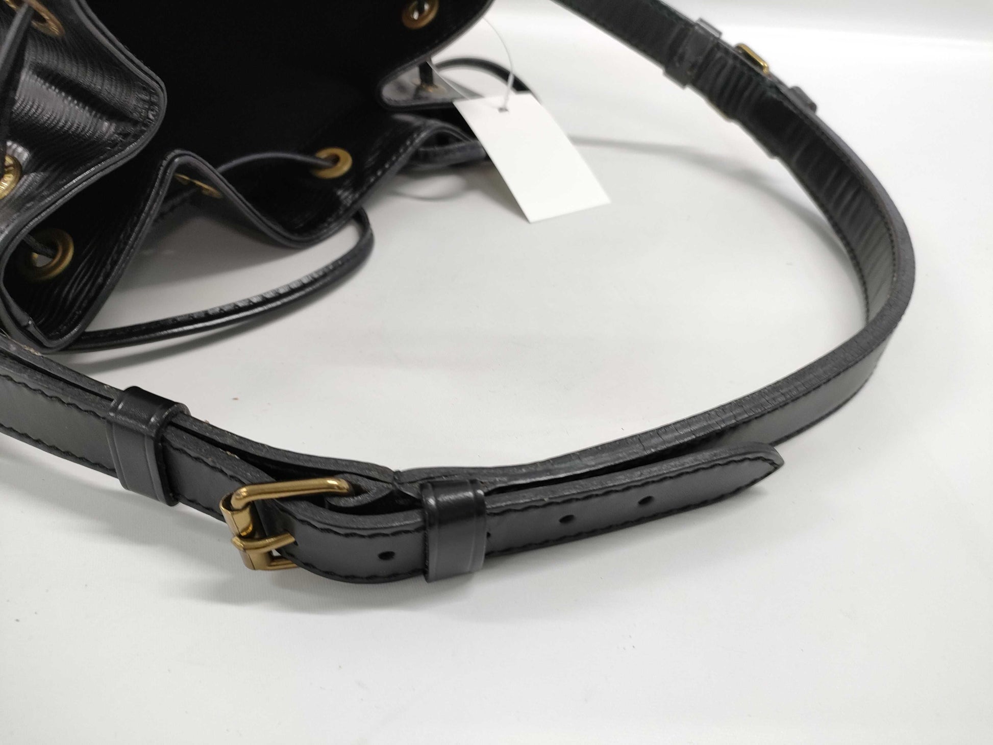 LOUIS VUITTON Epi Noe Black Shoulder Bag