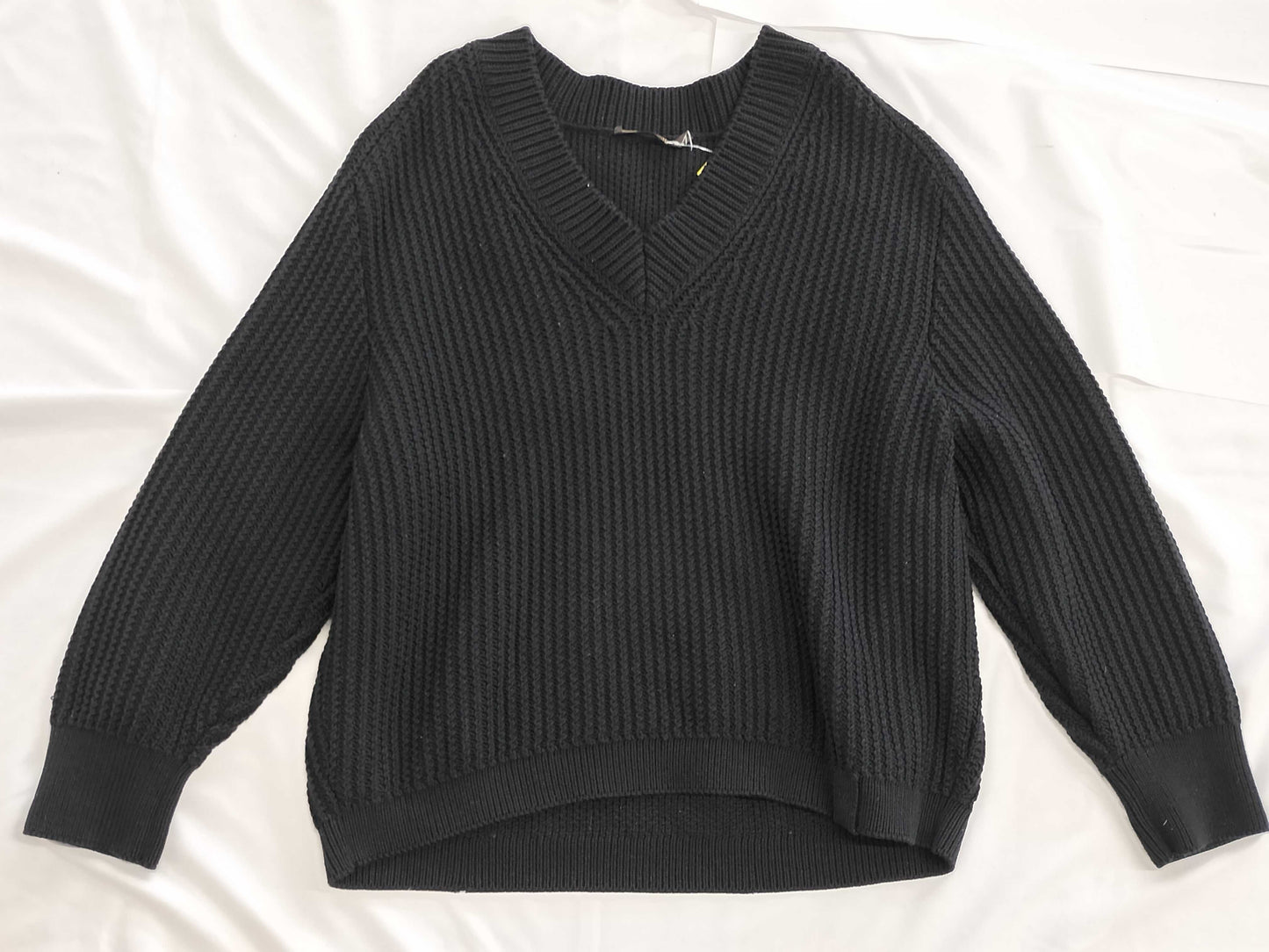 LOUIS VUITTON V-neck sweater Other apparel