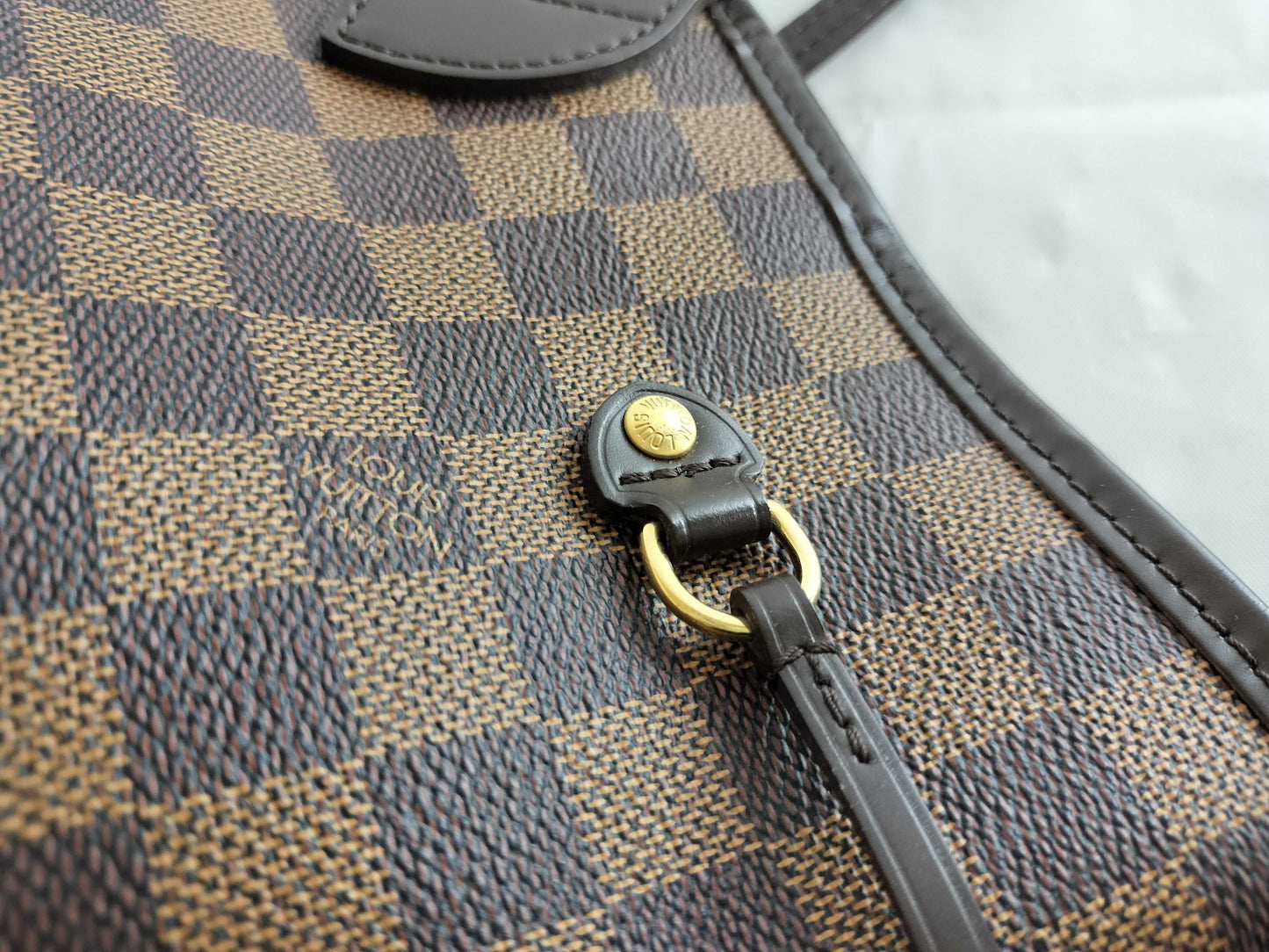 LOUIS VUITTON Damier N51105 Neverfull MM Tote Bag