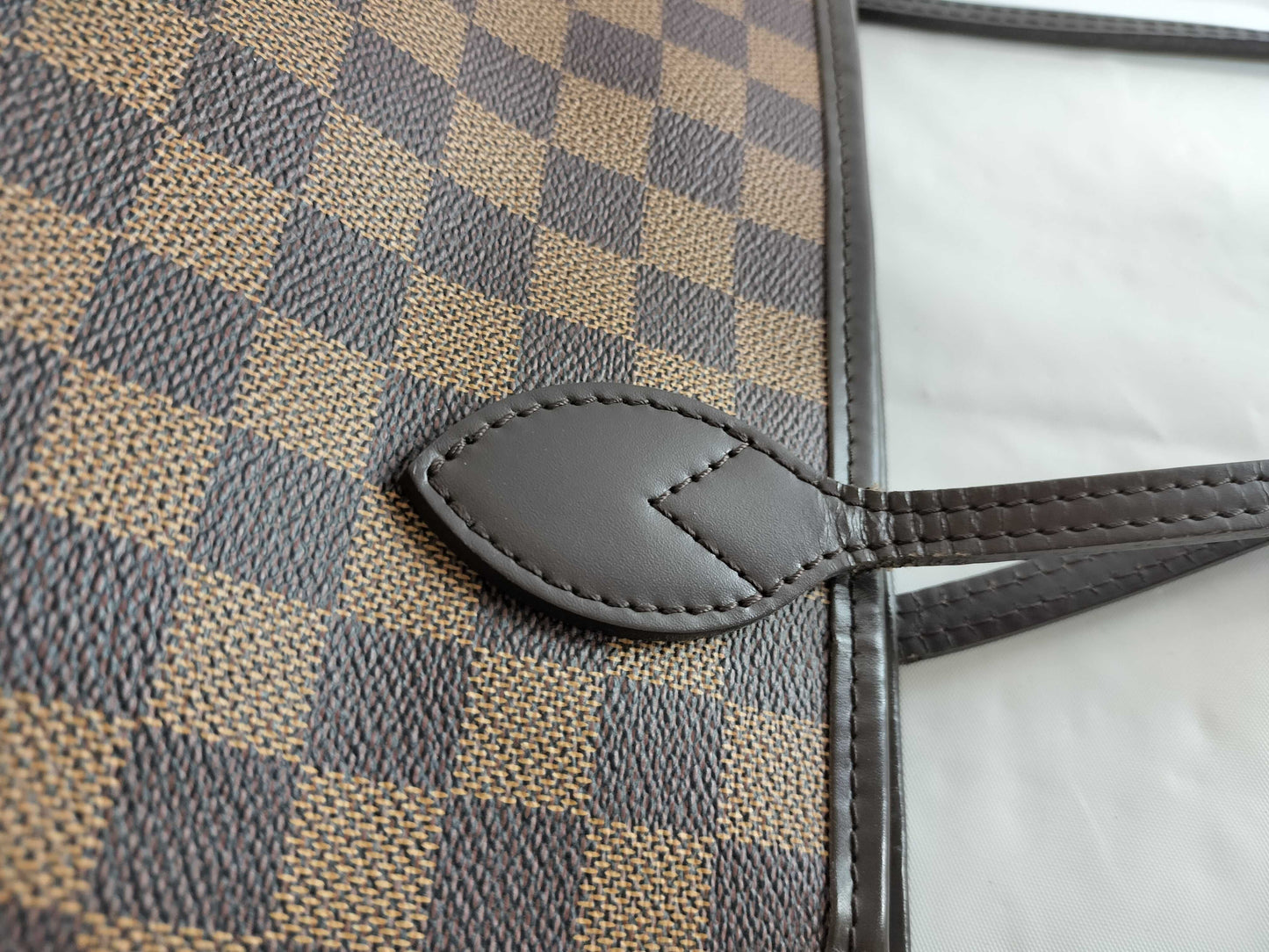 LOUIS VUITTON Damier N51105 Neverfull MM Tote Bag