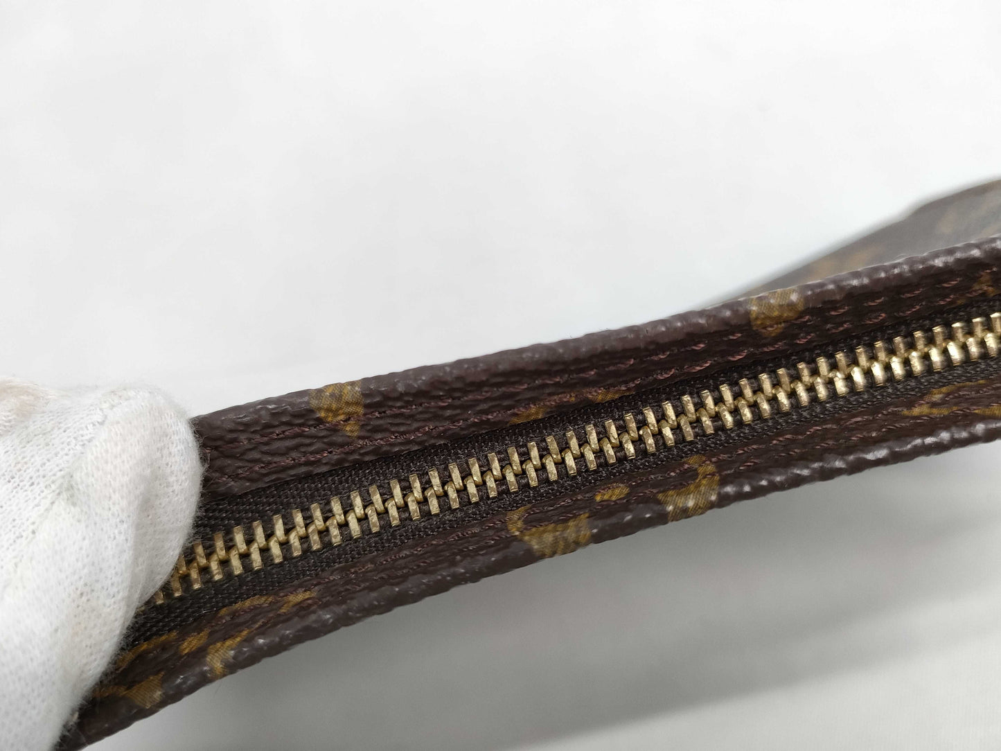 LOUIS VUITTON Monogram Pouch Pouch