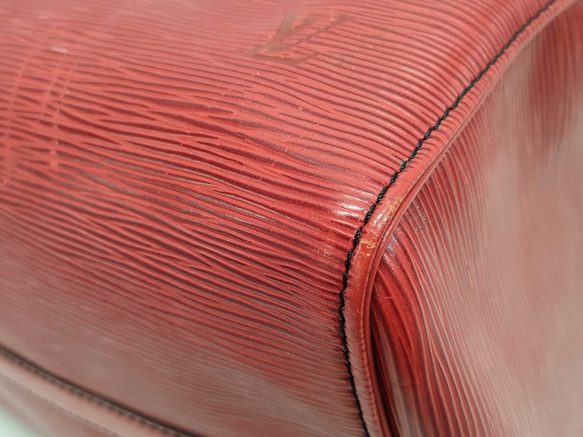 LOUIS VUITTON Epi Speedy Zipper Partial Attachment Handbag