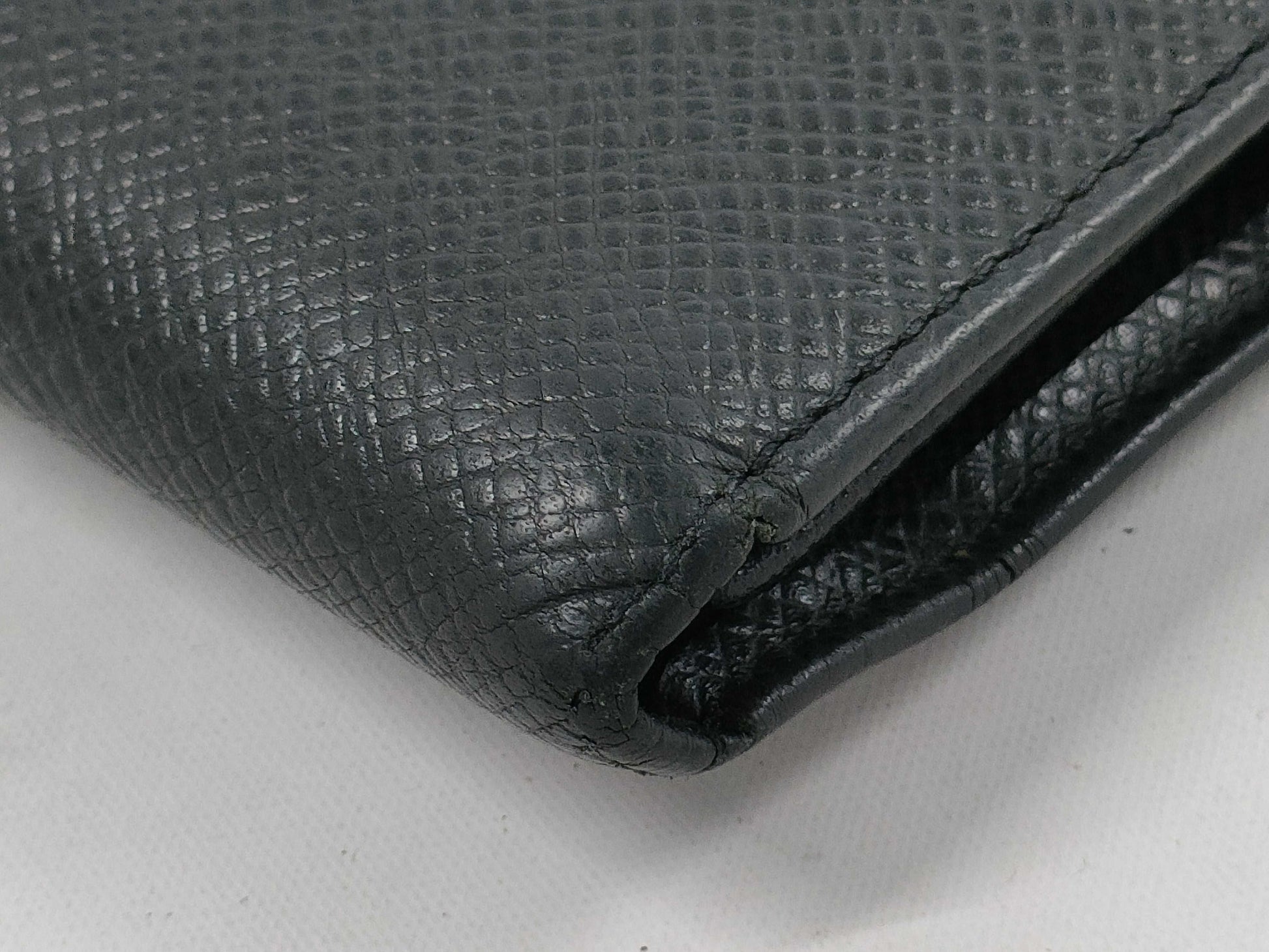 LOUIS VUITTON Taiga Taiga Bi-Fold Wallet with Initials Wallet