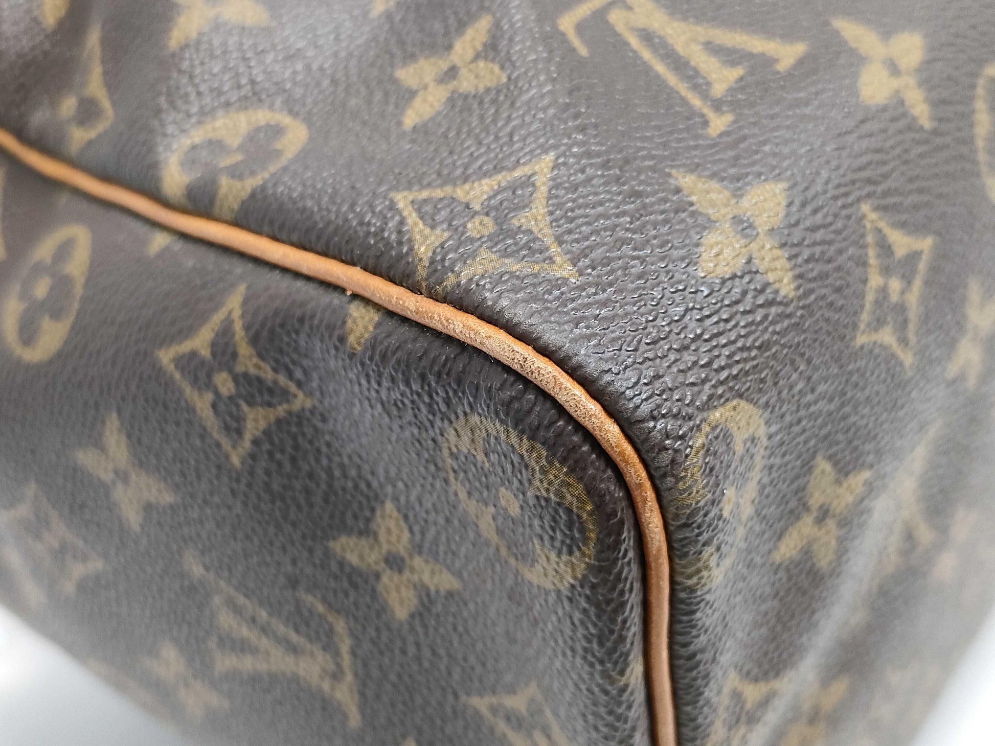 LOUIS VUITTON Monogram Speedy 40 Handbag