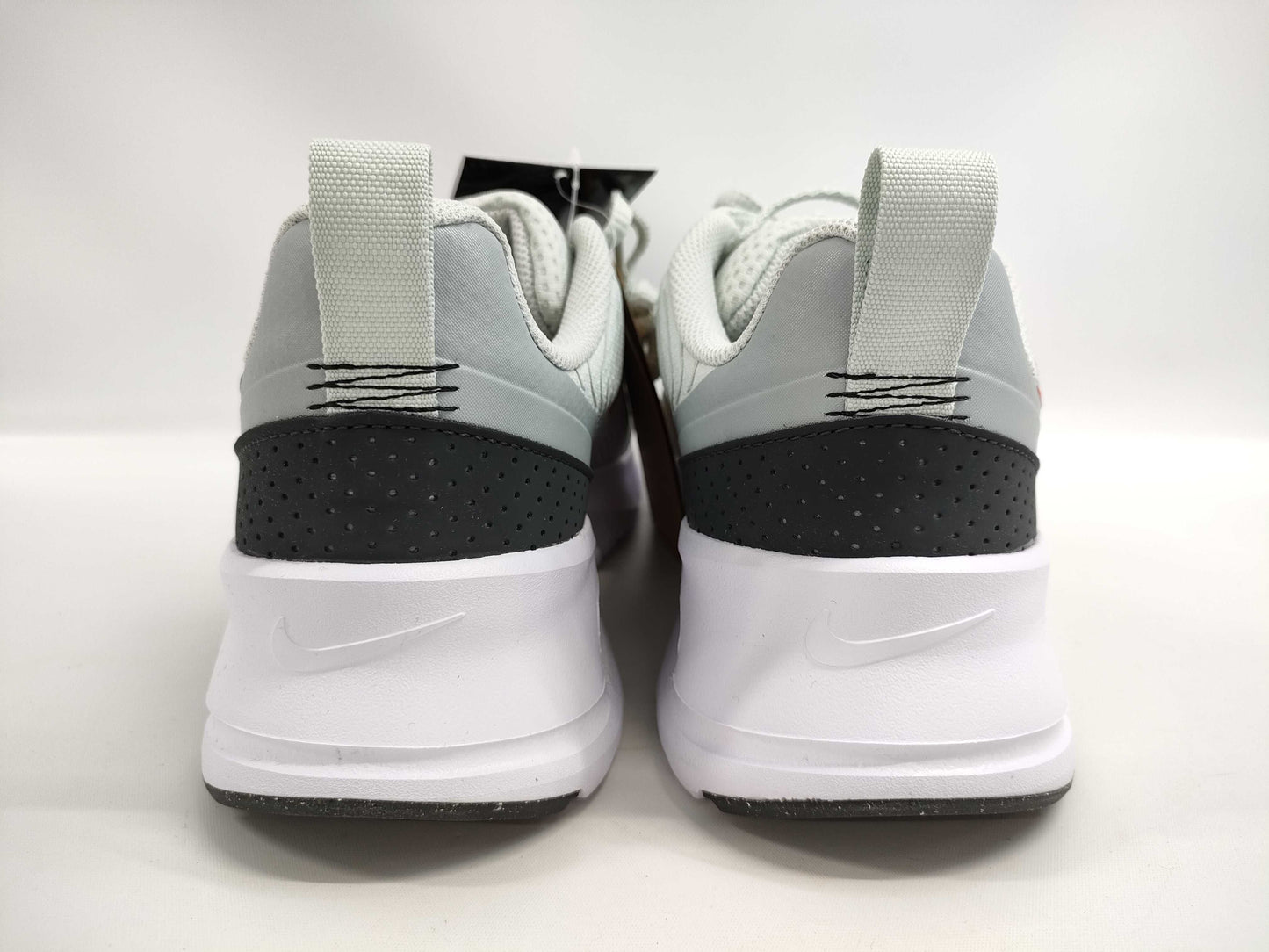 NIKE Air Max Nuaxis Light Silver Sneakers