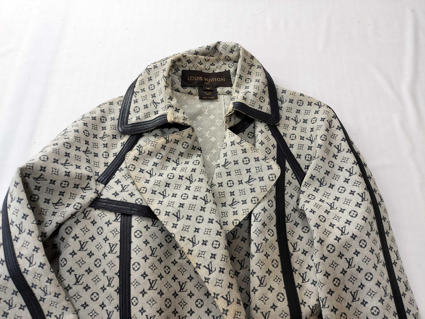 LOUIS VUITTON Monogram Mini All-Over Print Trench Coat