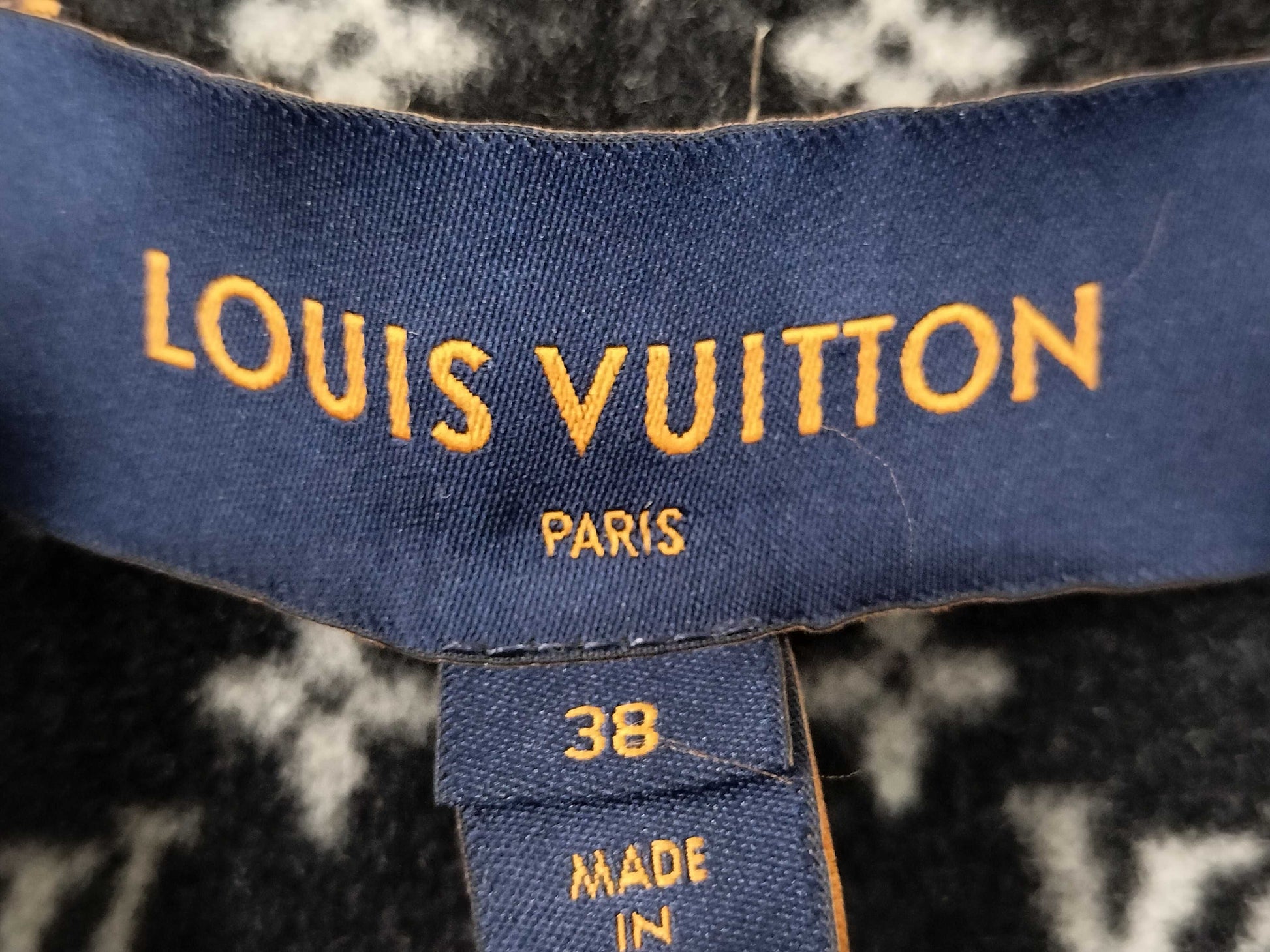 LOUIS VUITTON Monogram Women's Hooded Wrap Coat Size 38