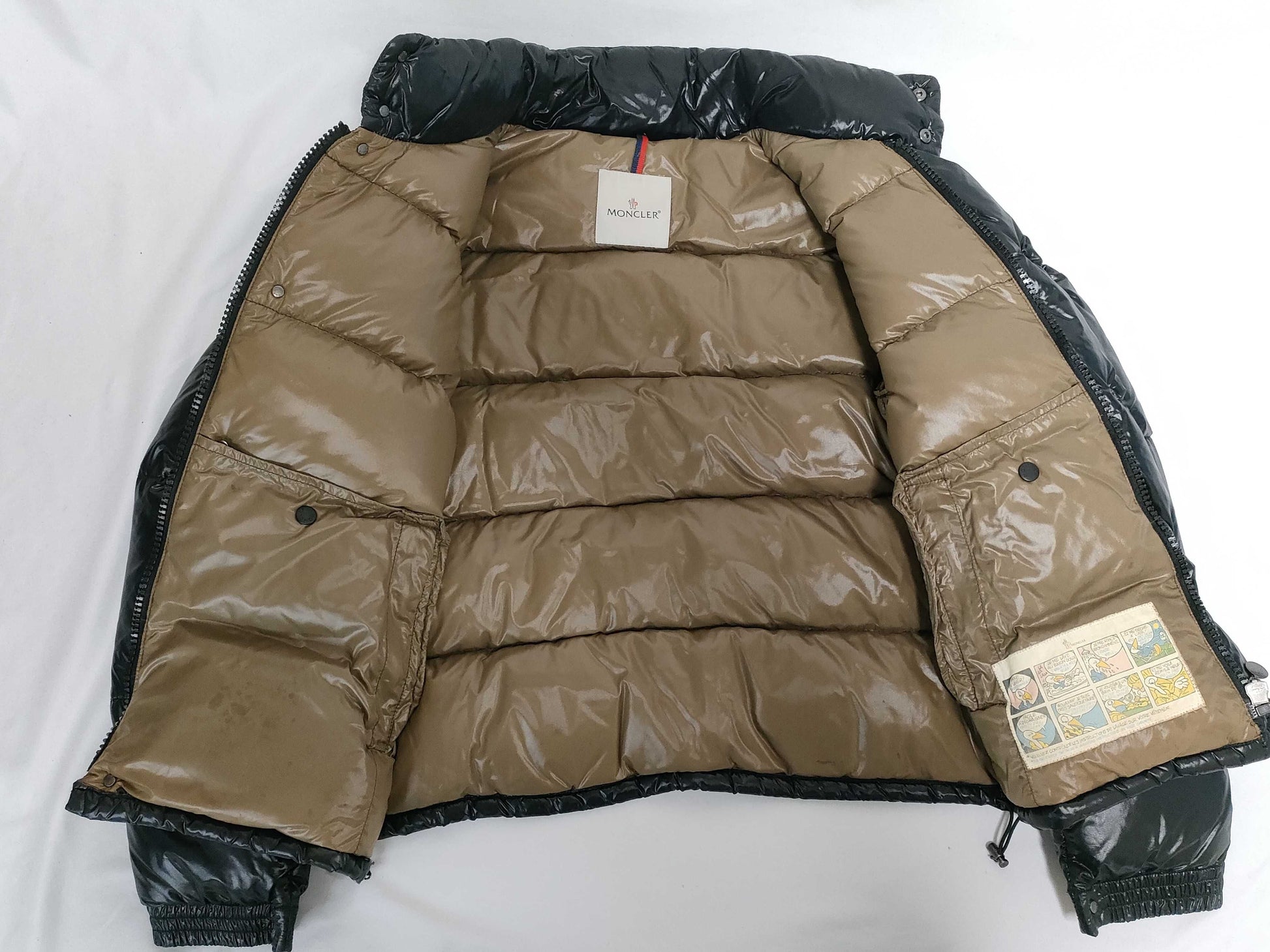 MONCLER 41310 Black Down Jacket