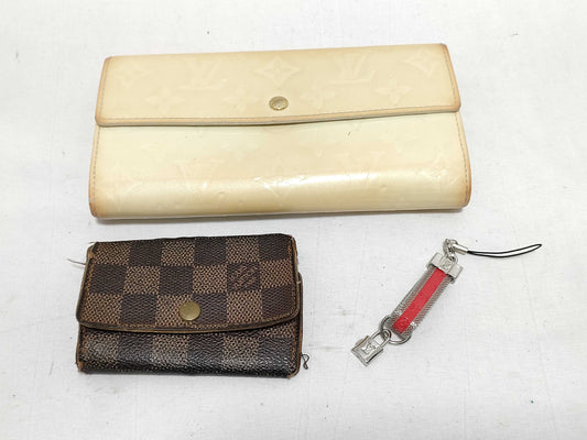 LOUIS VUITTON Vernis Portefeuille Sarah and other wallet sets