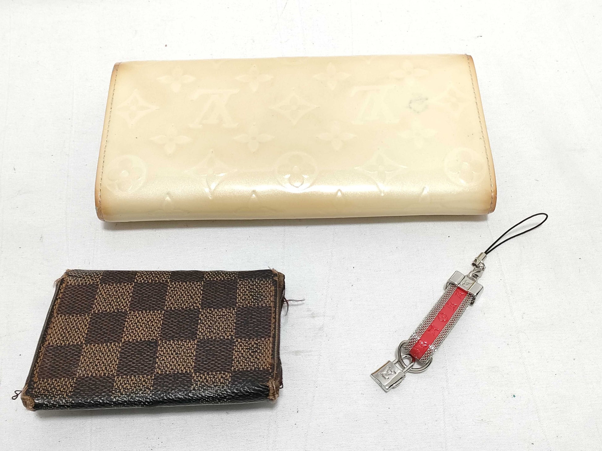 LOUIS VUITTON Vernis Portefeuille Sarah and other wallet sets
