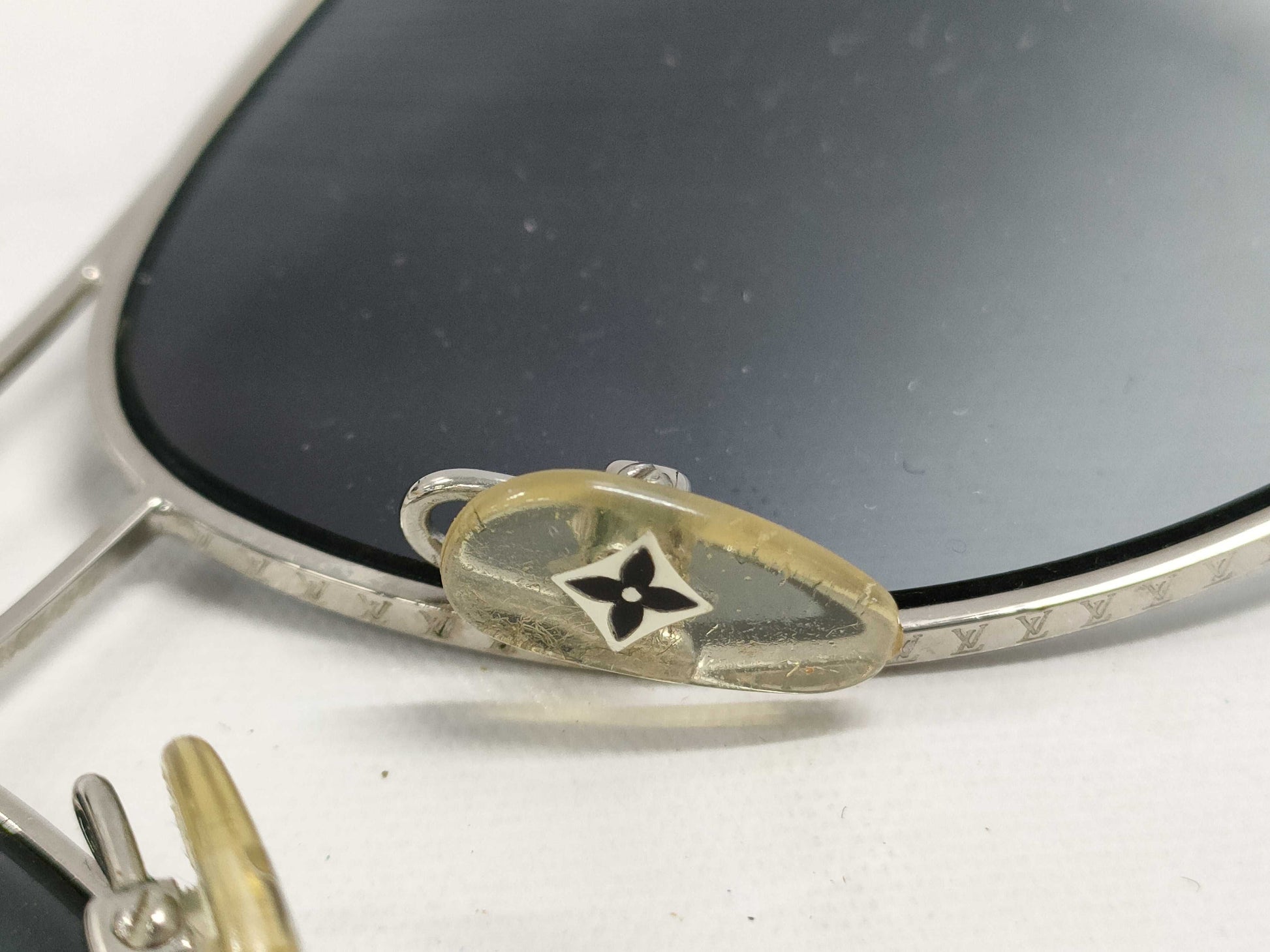 LOUIS VUITTON Z0165U Teardrop Conspiracy Sunglasses