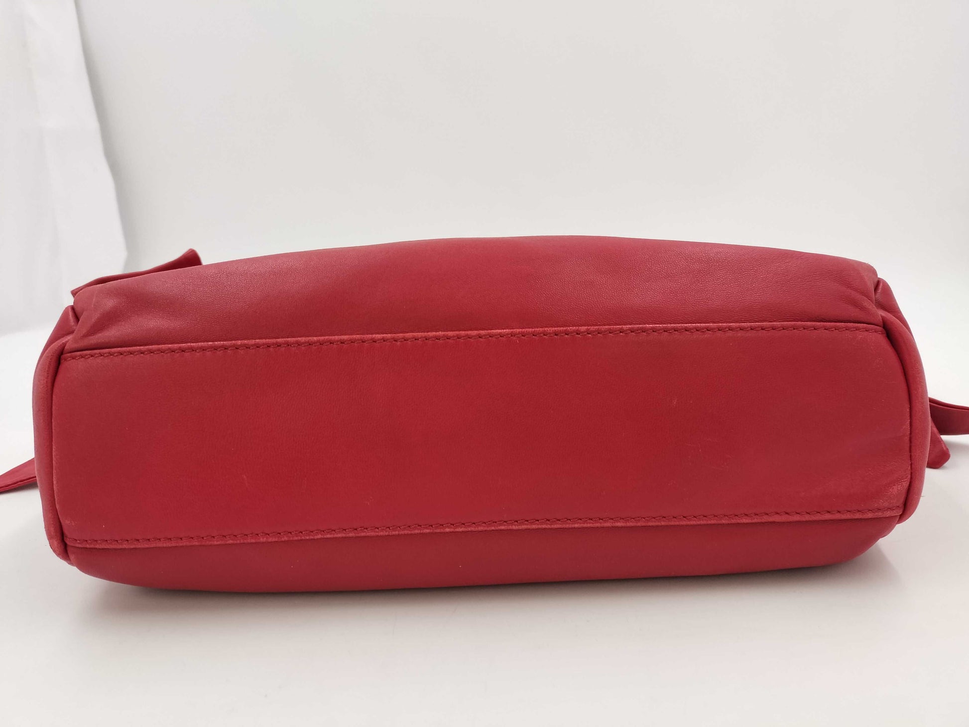 Salvatore Ferragamo Vara Ribbon One-Shoulder Shoulder Bag