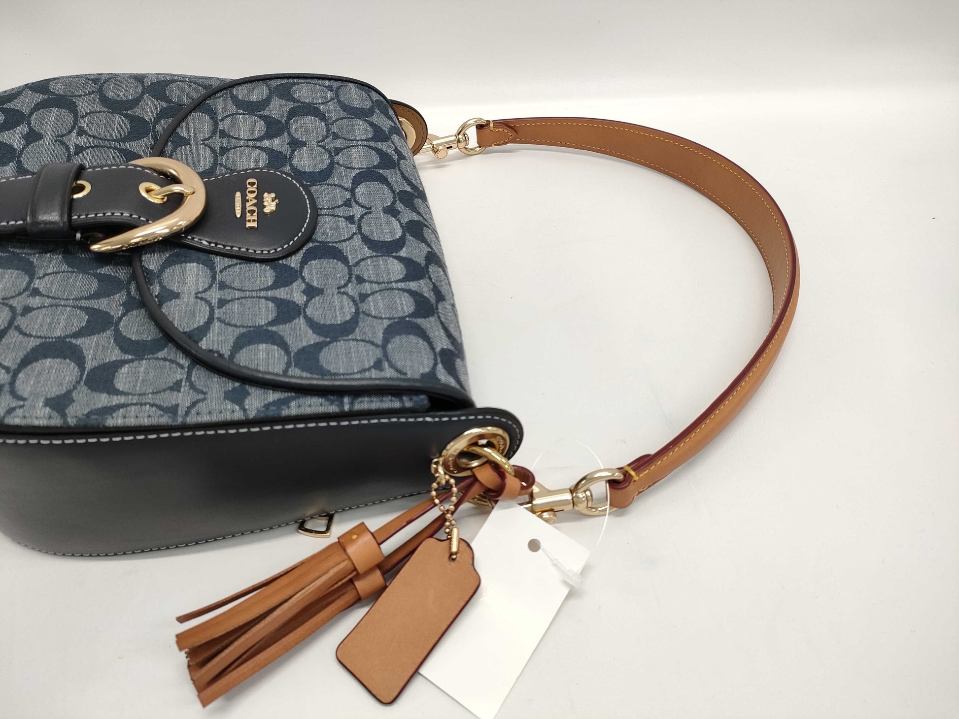 COACH Signature Shoulder Bag C8514
