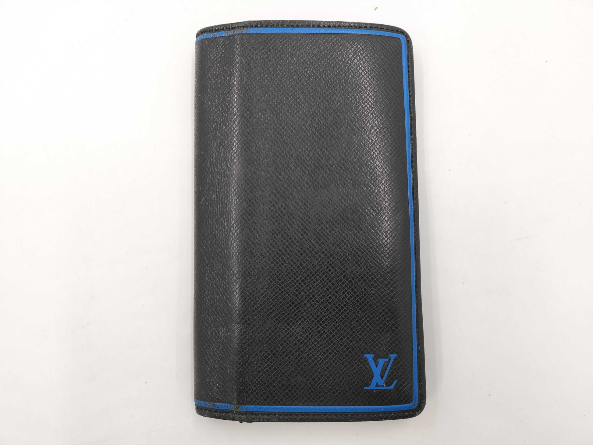 LOUIS VUITTON Taiga Taiga M63300 Portefeuille Plaza Black Initial Wallet