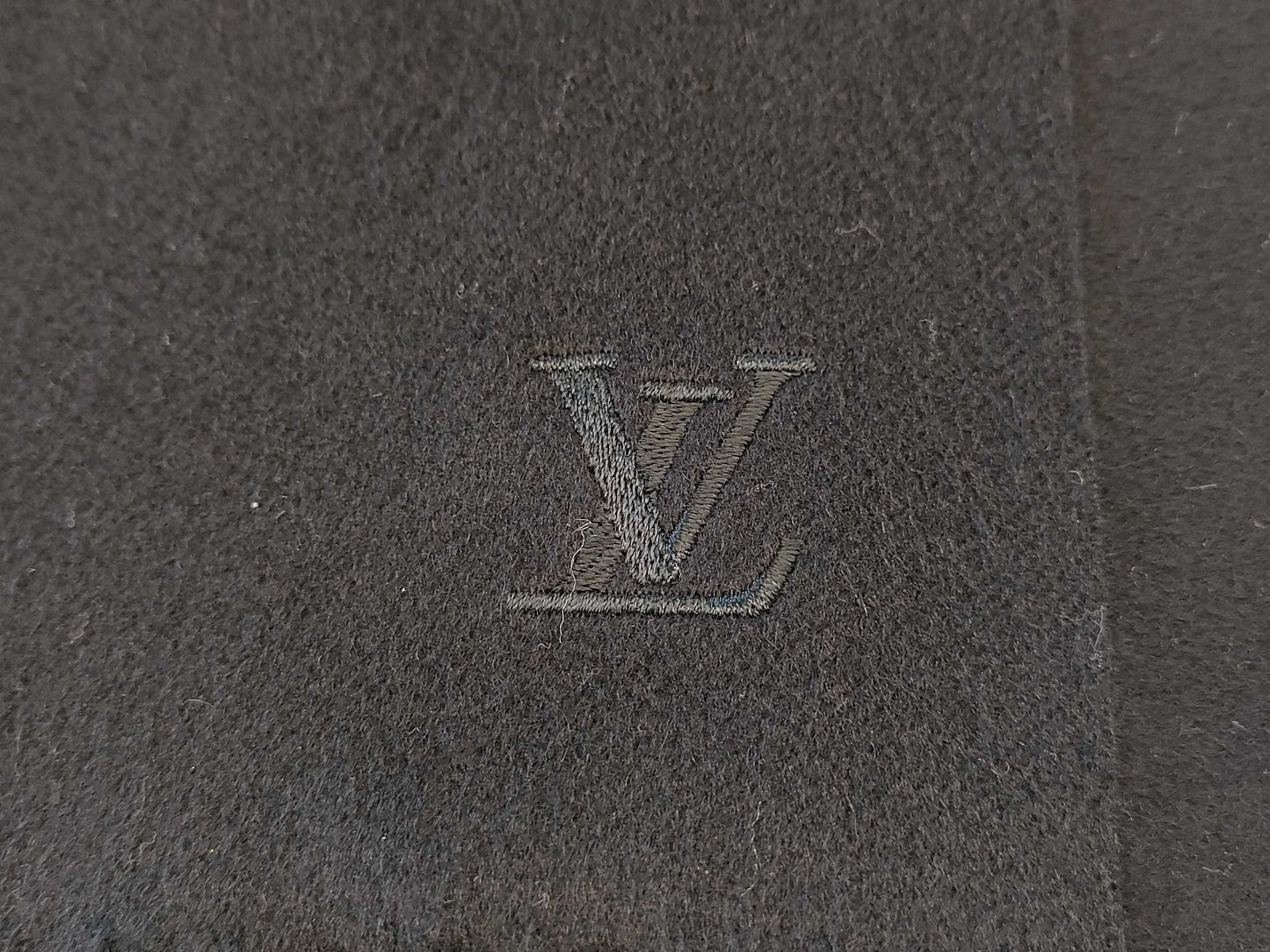 LOUIS VUITTON LV Echarpe Gerram M7536 Scarf