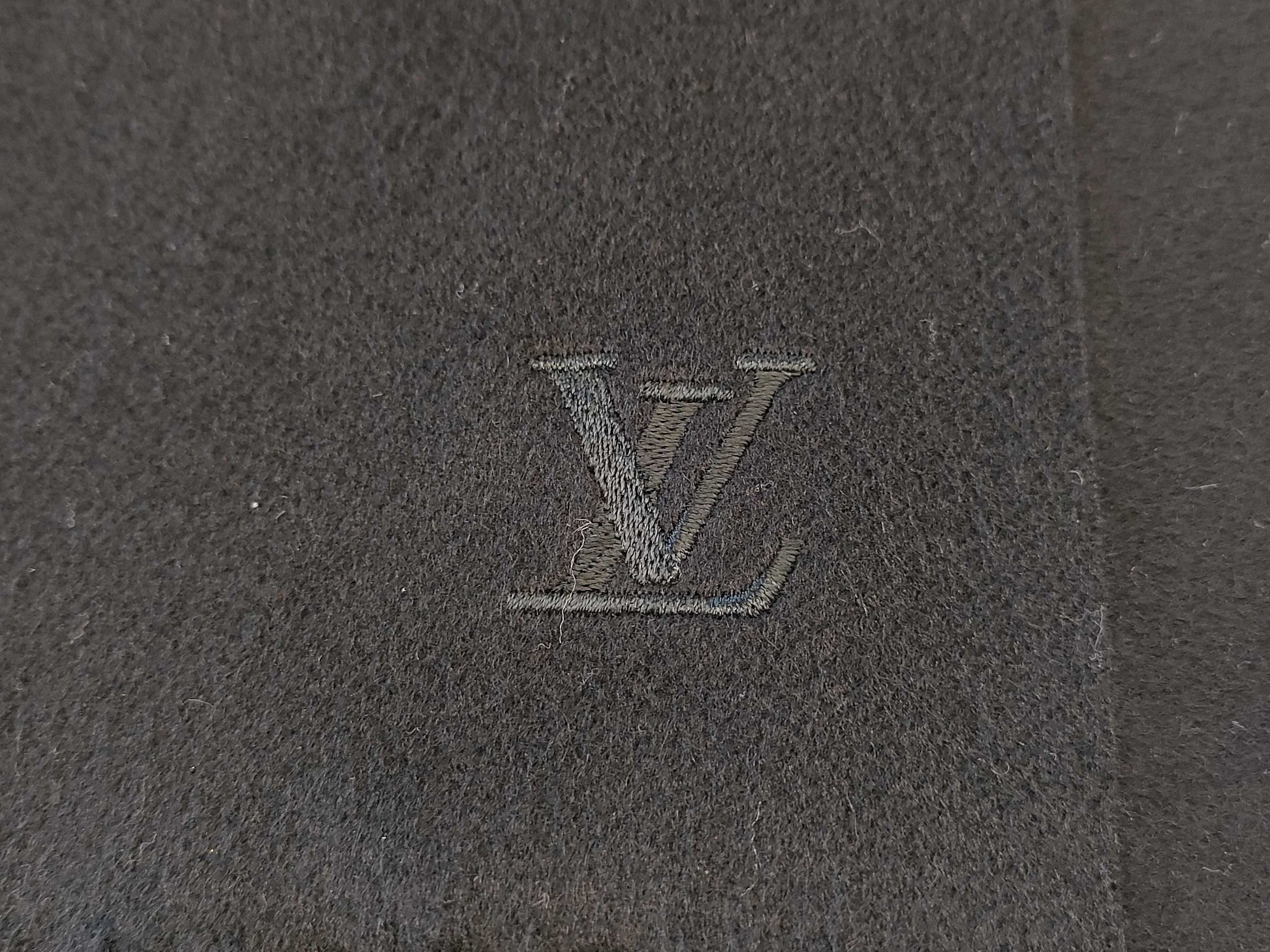 LOUIS VUITTON LV Echarpe Gerram M7536 Scarf