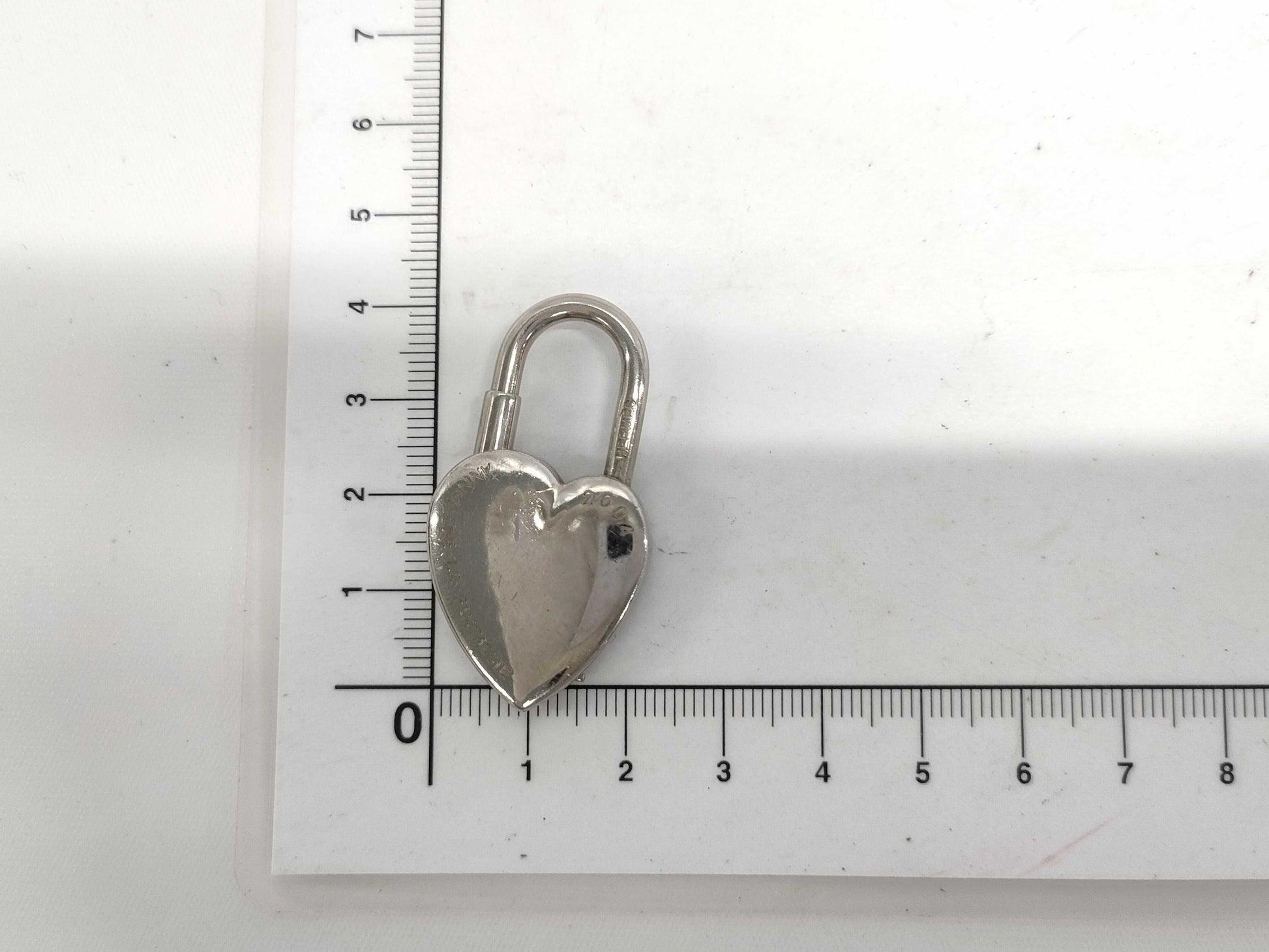 HERMES Viviride Heart Cadena 2004 Other Accessories