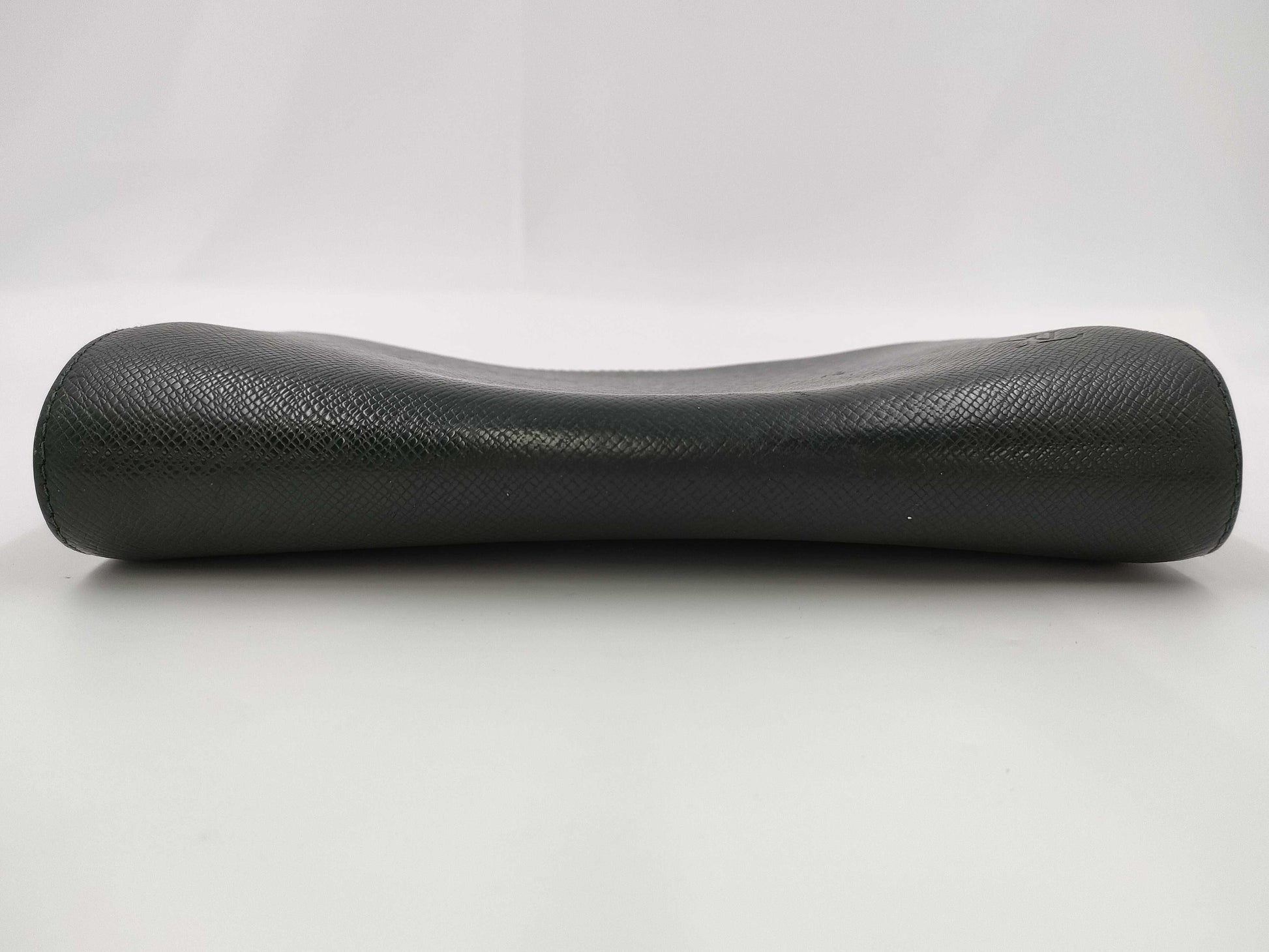 LOUIS VUITTON Taiga Baikal M30182 Second Bag Second Bag