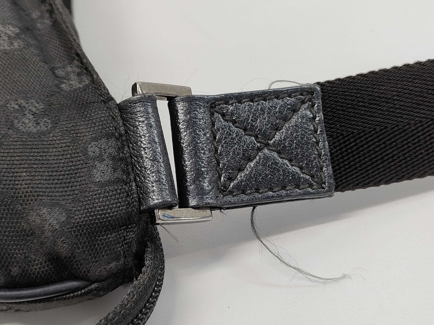 GUCCI GG Canvas Shoulder Bag