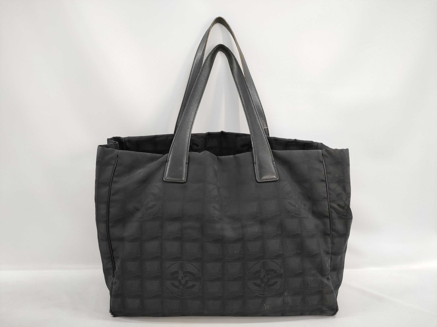 CHANEL Neutra BK 7190129 Tote Bag