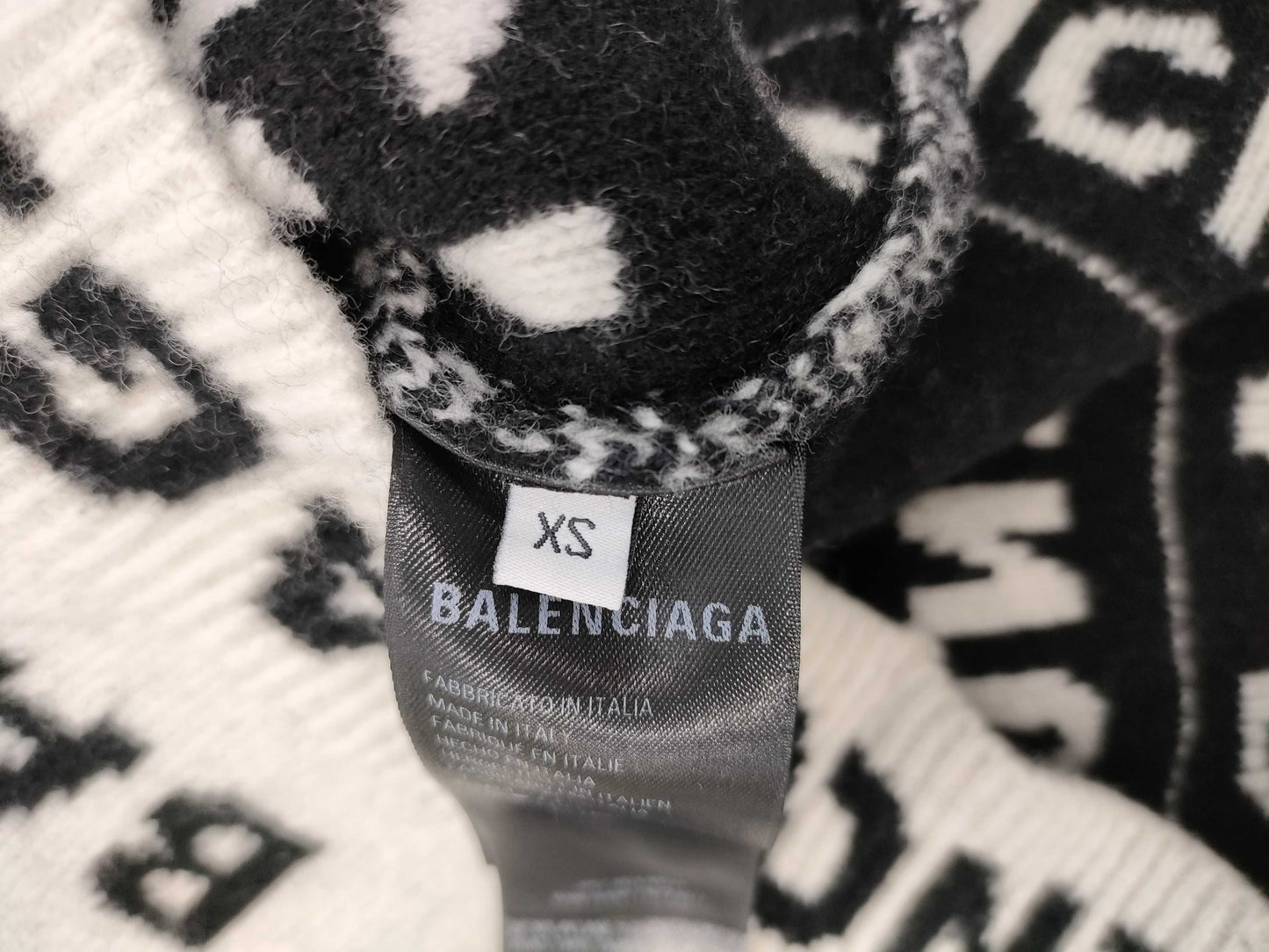 BALENCIAGA Logo Sweater Top