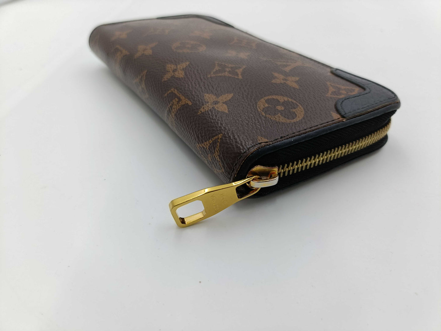 LOUIS VUITTON Monogram Zippy Wallet Retiro Wallet