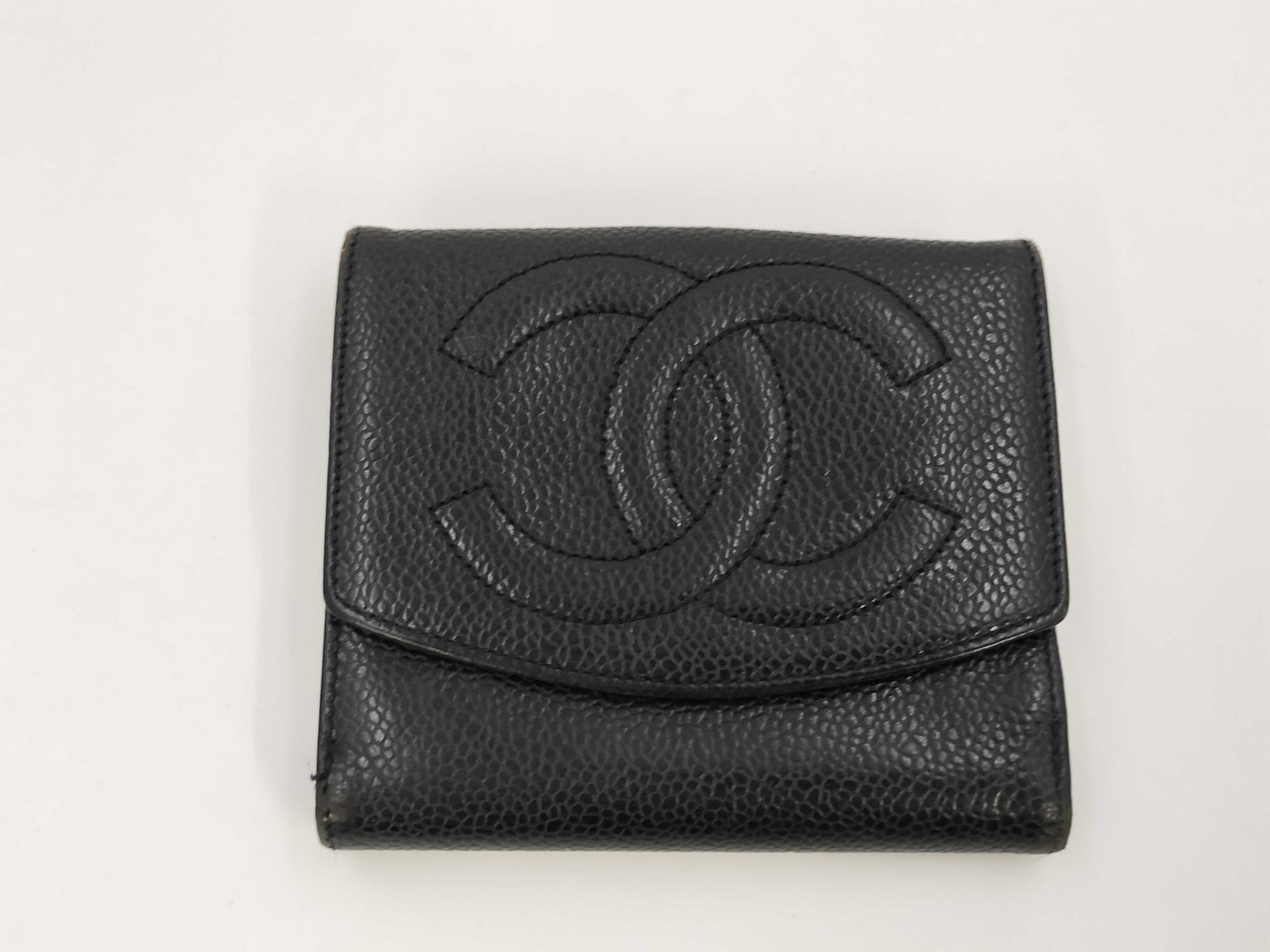 CHANEL Caviar Skin Compact Wallet