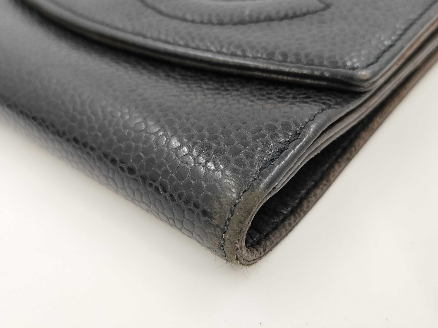 CHANEL Caviar Skin Compact Wallet