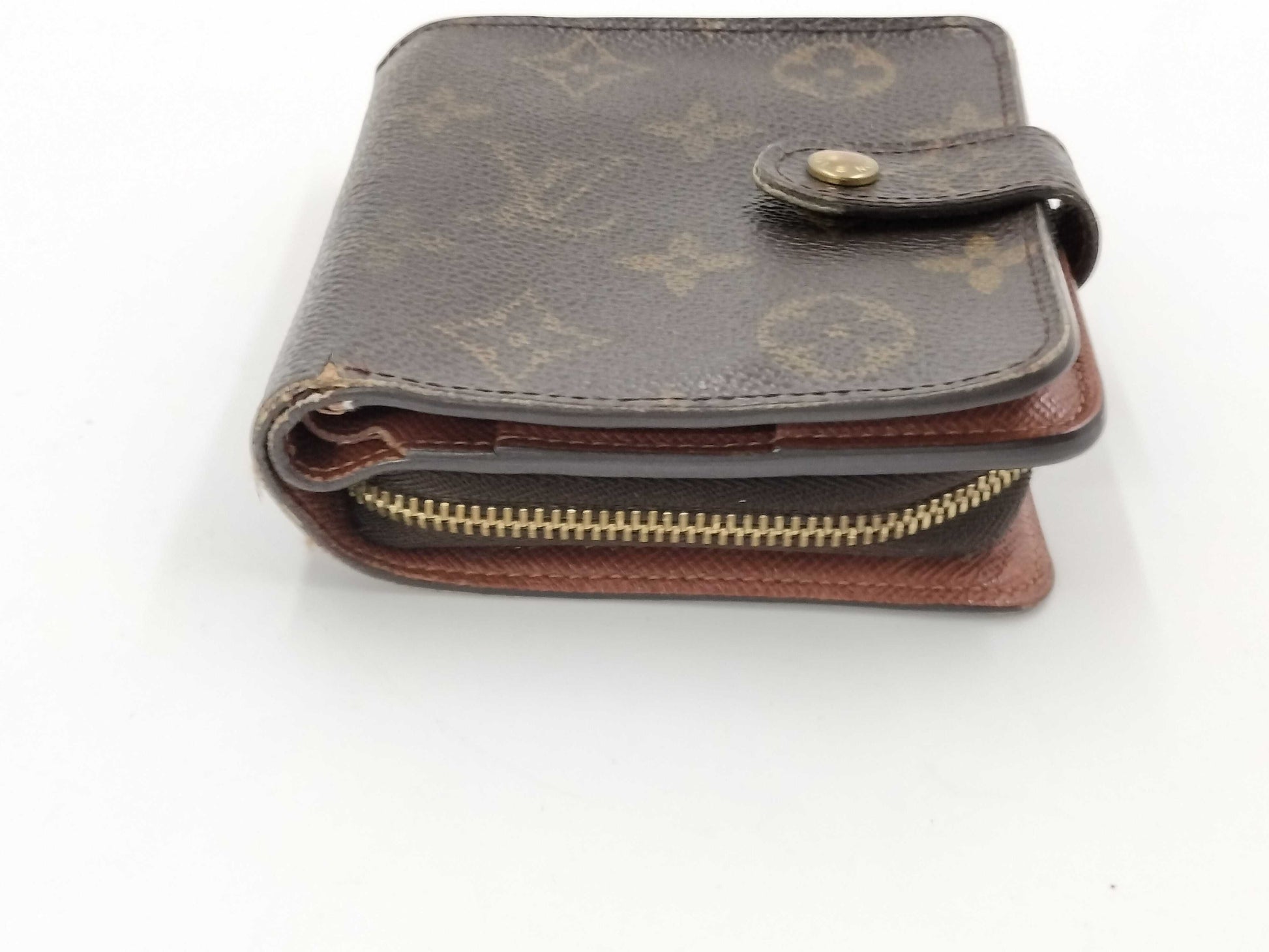 LOUIS VUITTON Monogram Compact Zip Wallet