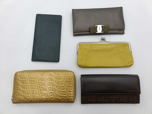 LOUIS VUITTON Taiga Ferragamo wallet set