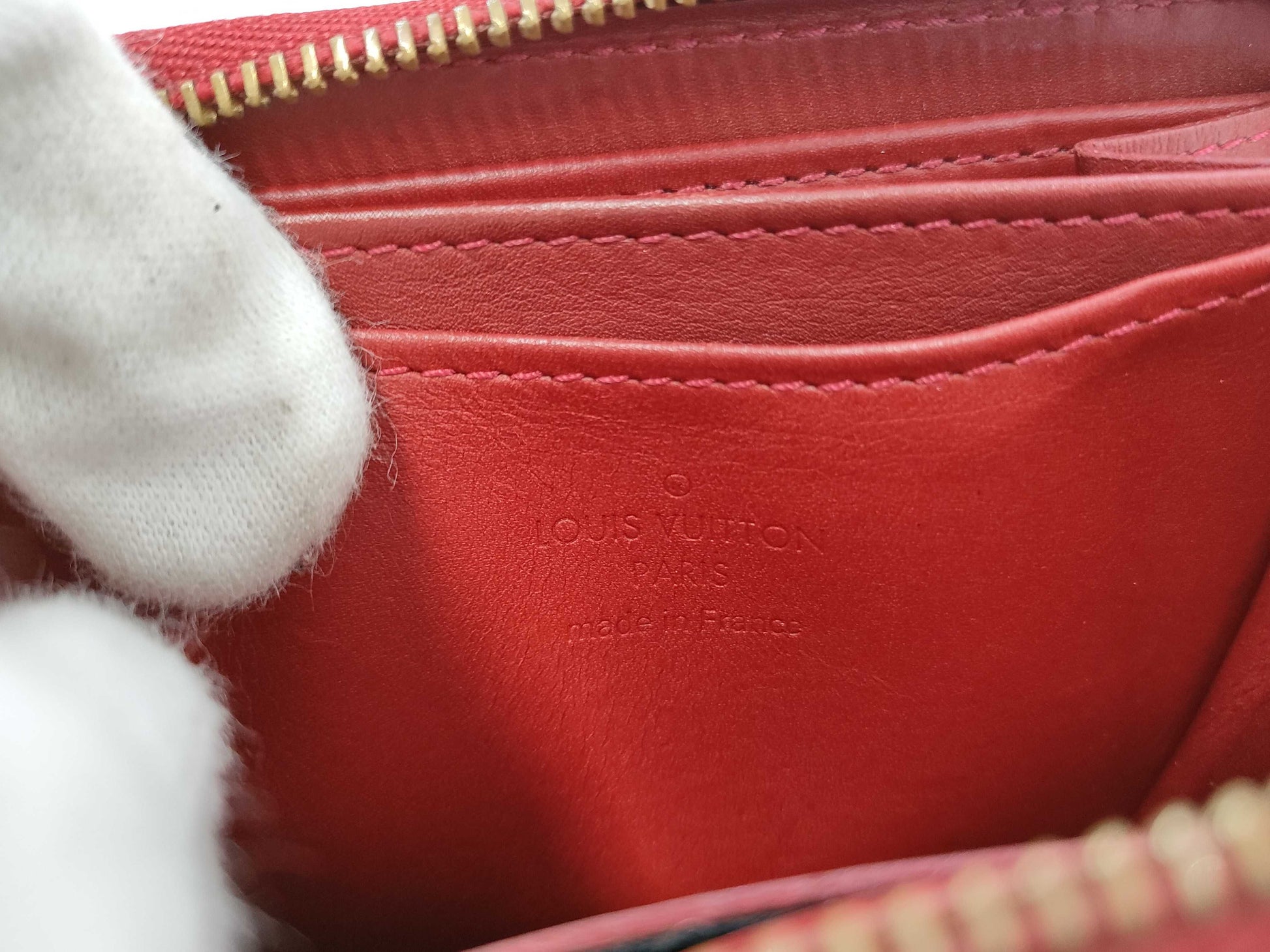 LOUIS VUITTON Vernis Compact Zippy Wallet