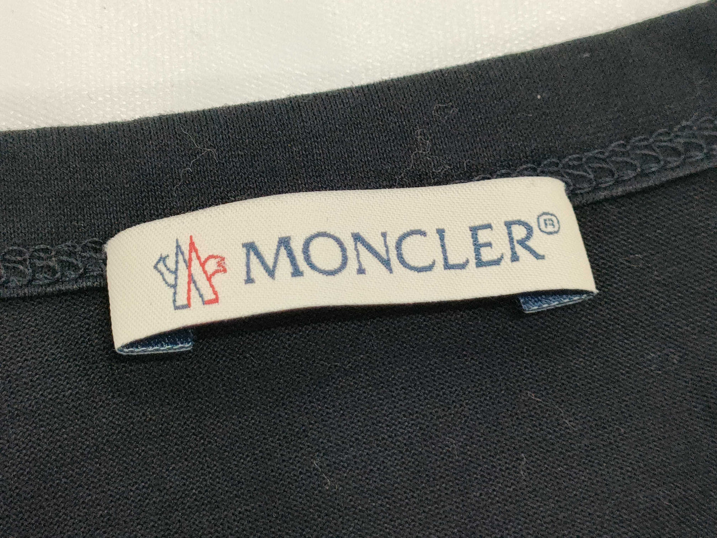 MONCLER Maglia T-shirt E20918032500 Tops