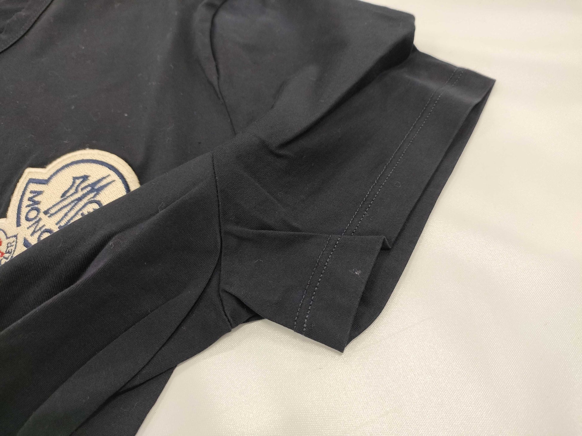 MONCLER Maglia T-shirt E20918032500 Tops