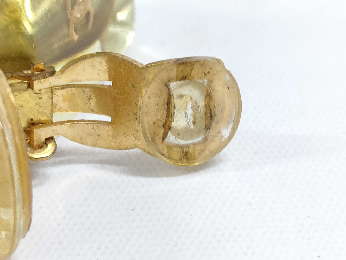 CHANEL 97 P Faux Pearl Cube Earrings