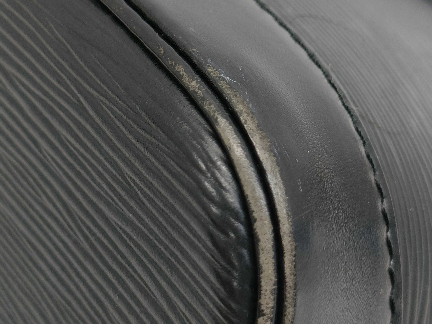 LOUIS VUITTON Epi Alma PM Noir Handbag